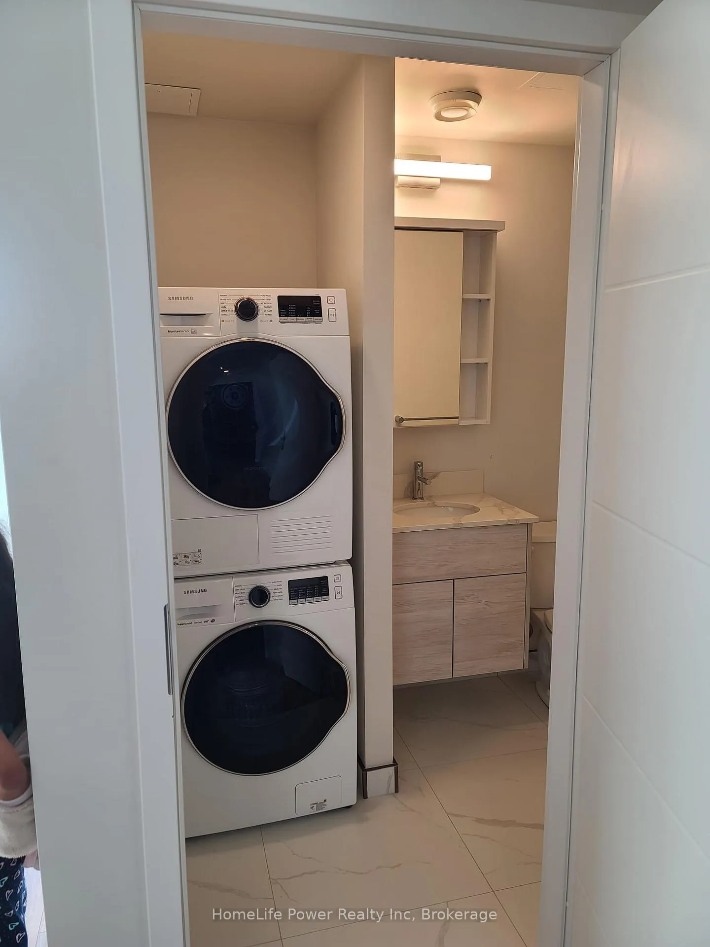 Photo 13 of Unit 1412, 60 Frederick Street, Kitchener, City Commercial Core — HOMEH