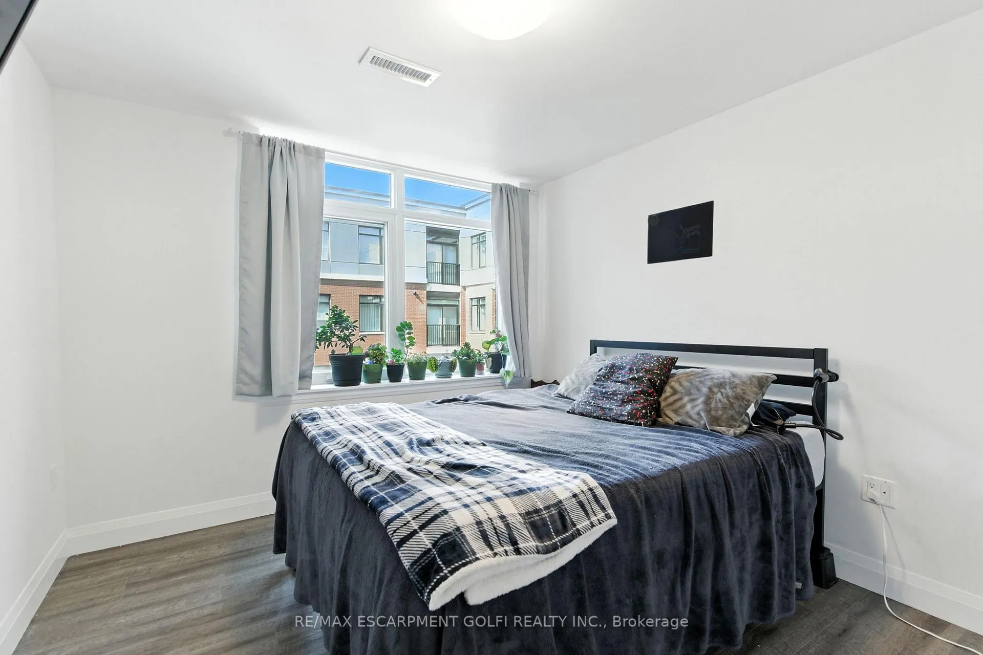 Photo 10 of Unit 304, 1 Redfern Avenue, Hamilton, Mountview — HOMEH