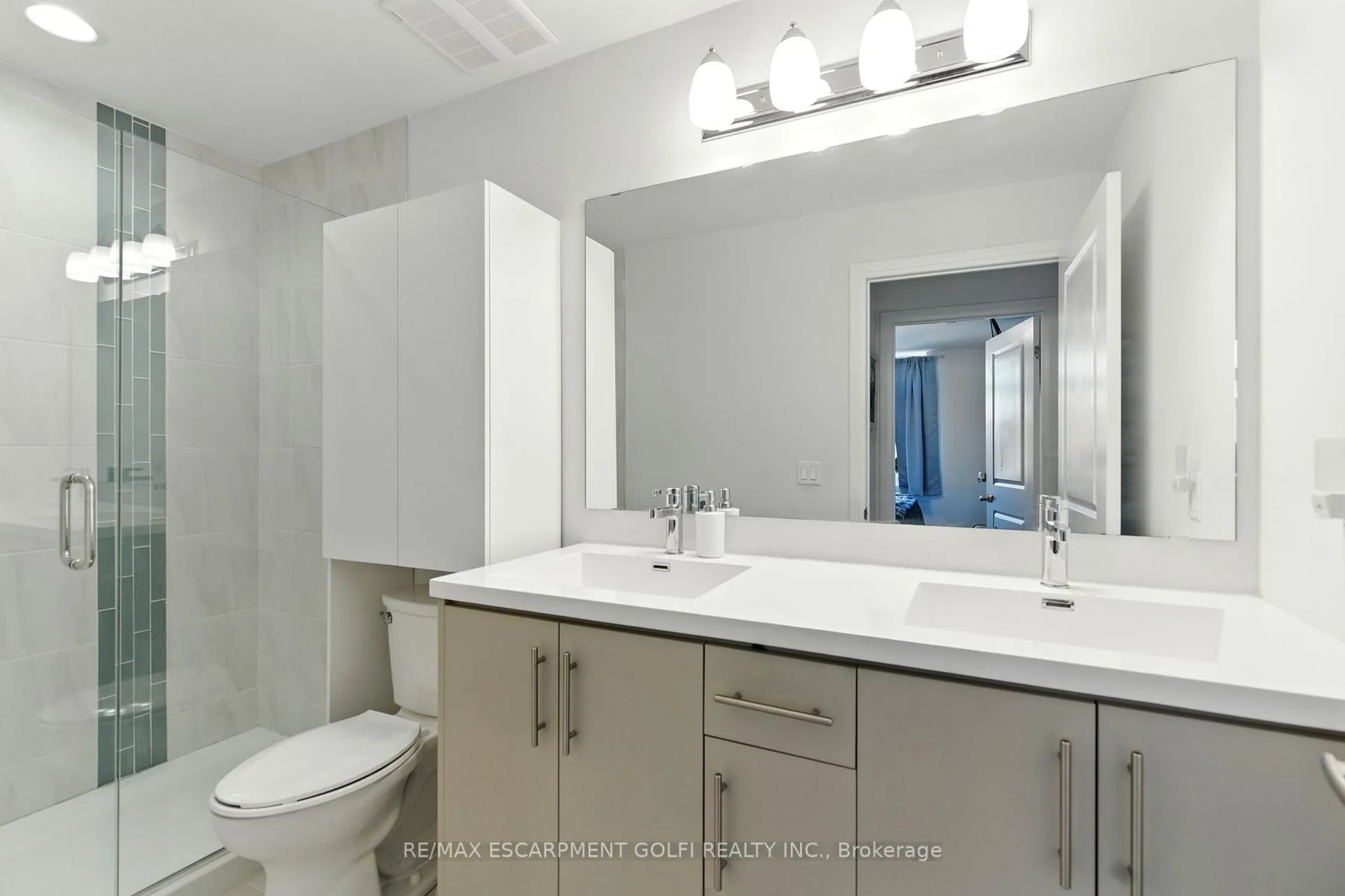 Photo 12 of Unit 304, 1 Redfern Avenue, Hamilton, Mountview — HOMEH