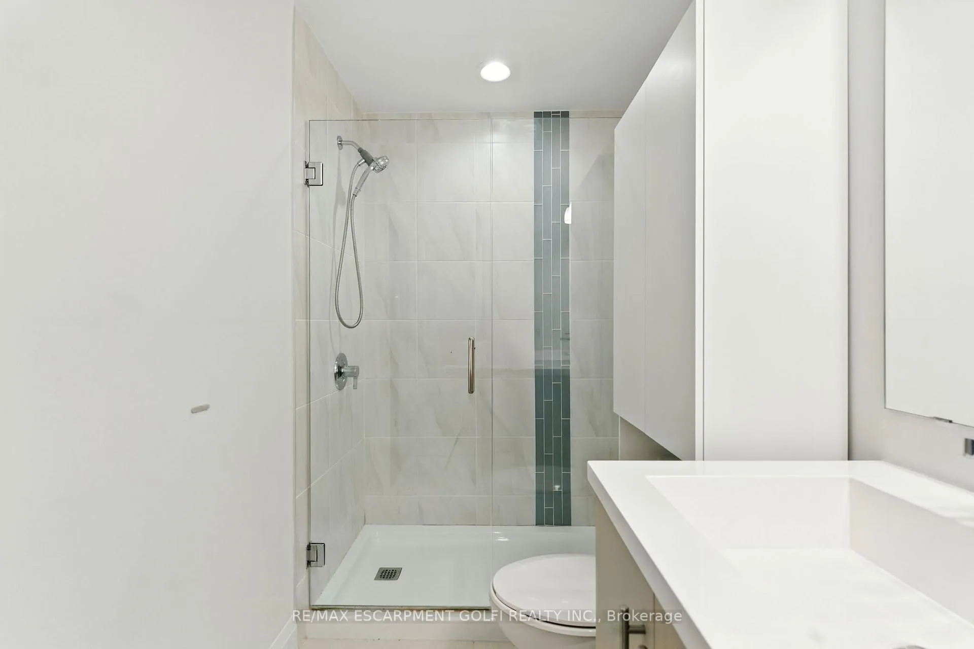 Photo 13 of Unit 304, 1 Redfern Avenue, Hamilton, Mountview — HOMEH