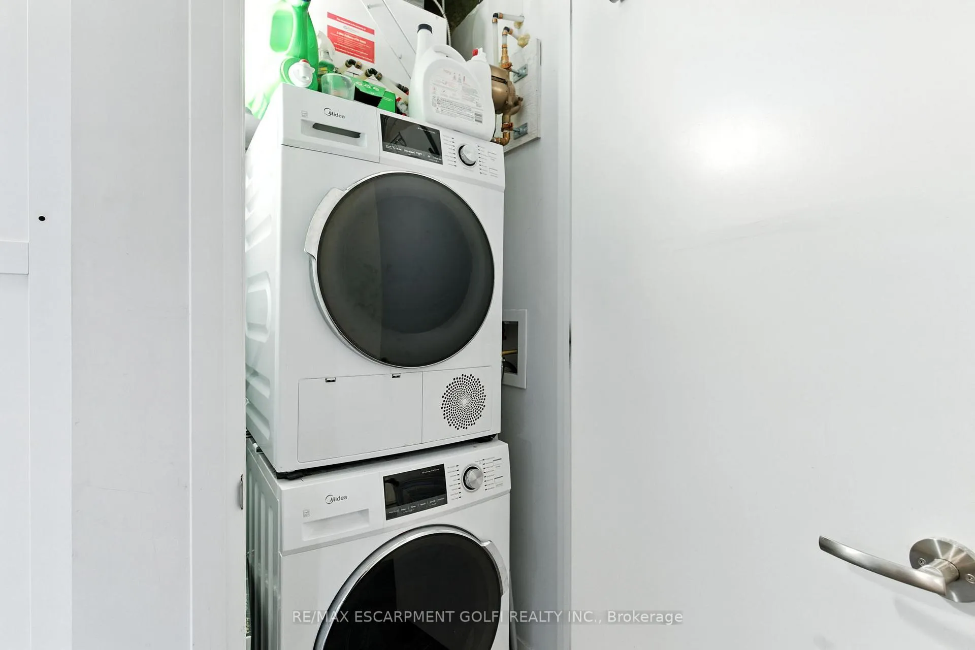 Photo 14 of Unit 304, 1 Redfern Avenue, Hamilton, Mountview — HOMEH