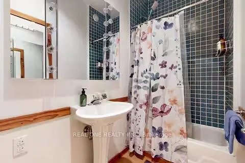 Photo 10 of Unit Main, 752 markham Street, Toronto, The Annex — HOMEH