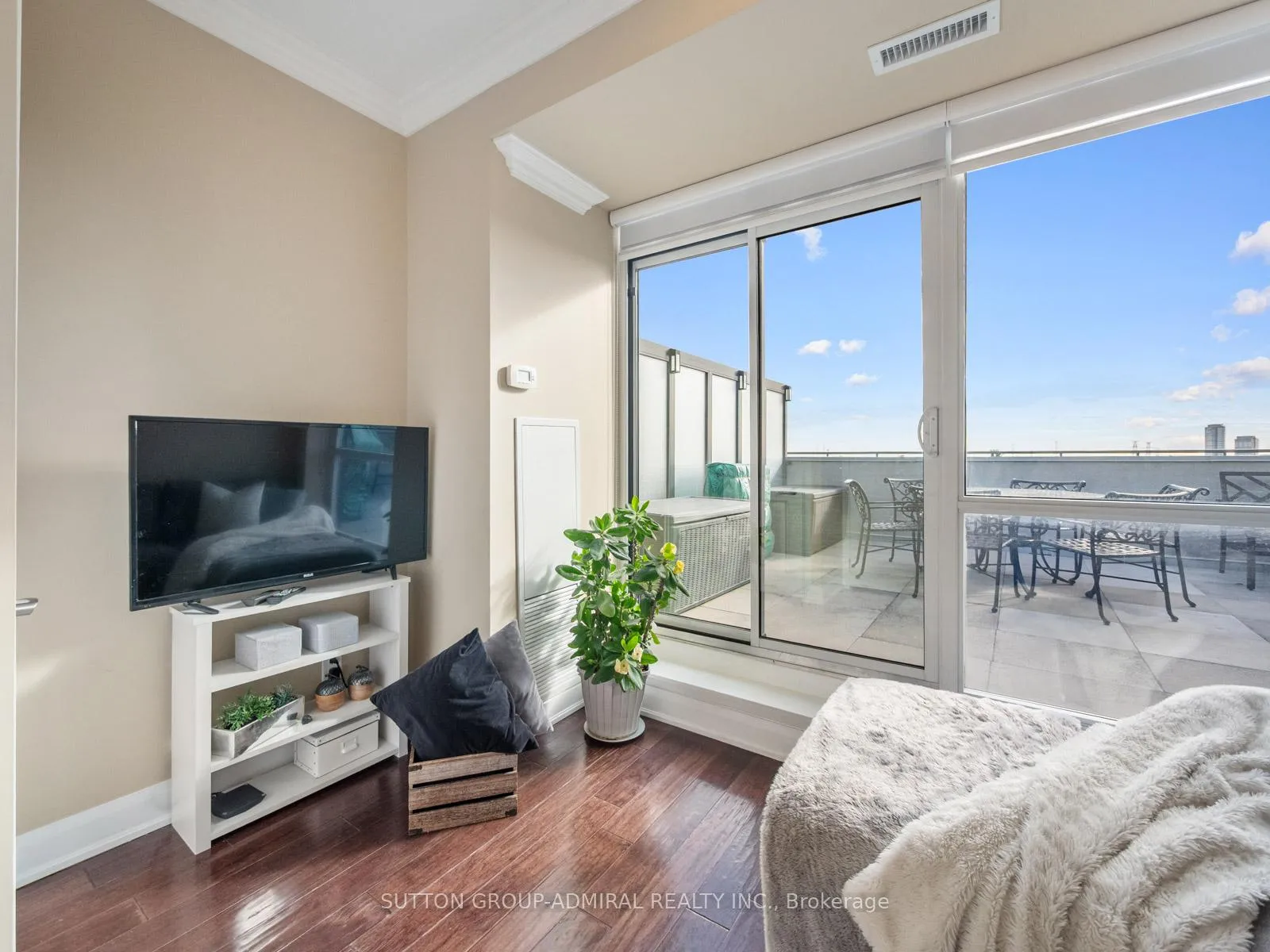 Photo 33 of Unit 705, 4700 Highway 7, Vaughan, East Woodbridge — HOMEH