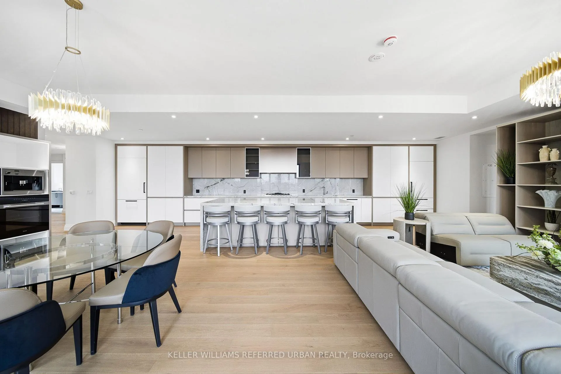 Photo 9 of Unit 607, 2 Forest Hill Road, Toronto, Casa Loma — HOMEH