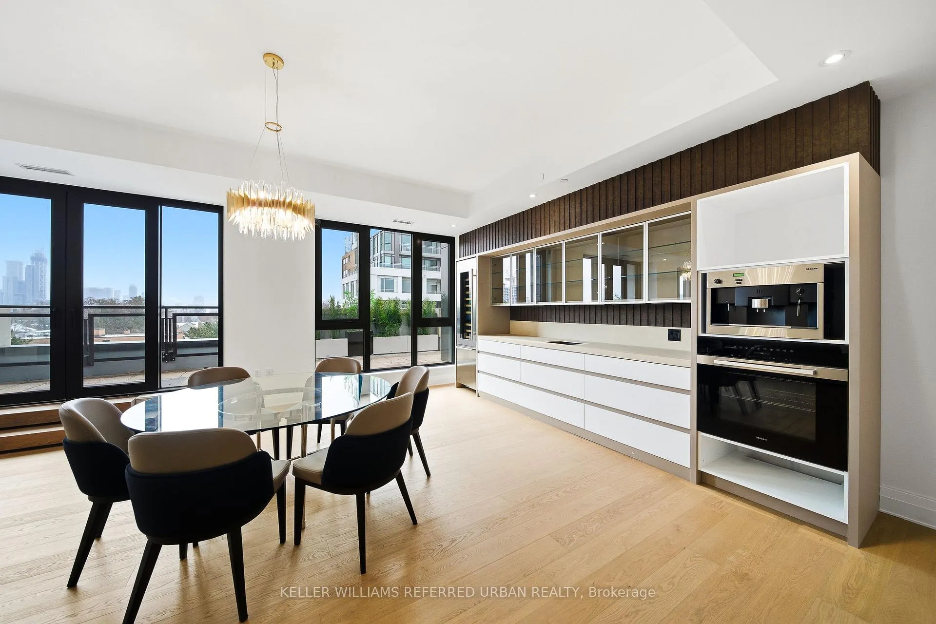 Photo 16 of Unit 607, 2 Forest Hill Road, Toronto, Casa Loma — HOMEH