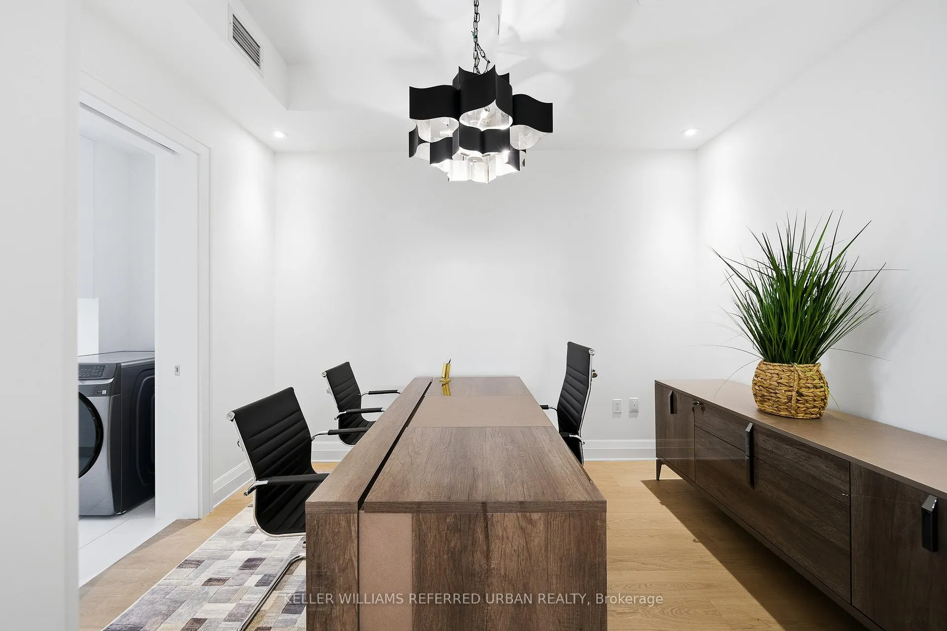 Photo 26 of Unit 607, 2 Forest Hill Road, Toronto, Casa Loma — HOMEH