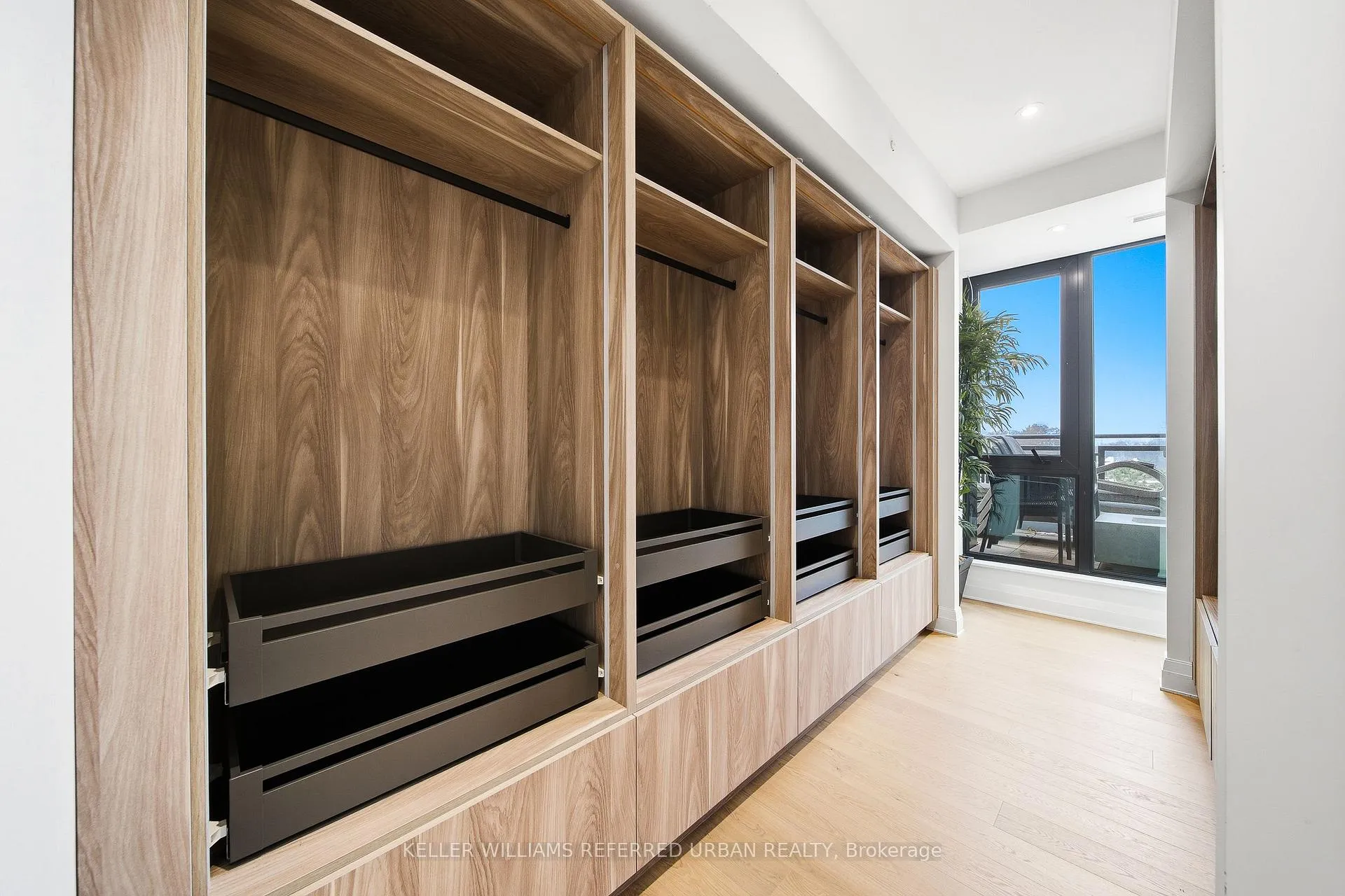 Photo 31 of Unit 607, 2 Forest Hill Road, Toronto, Casa Loma — HOMEH