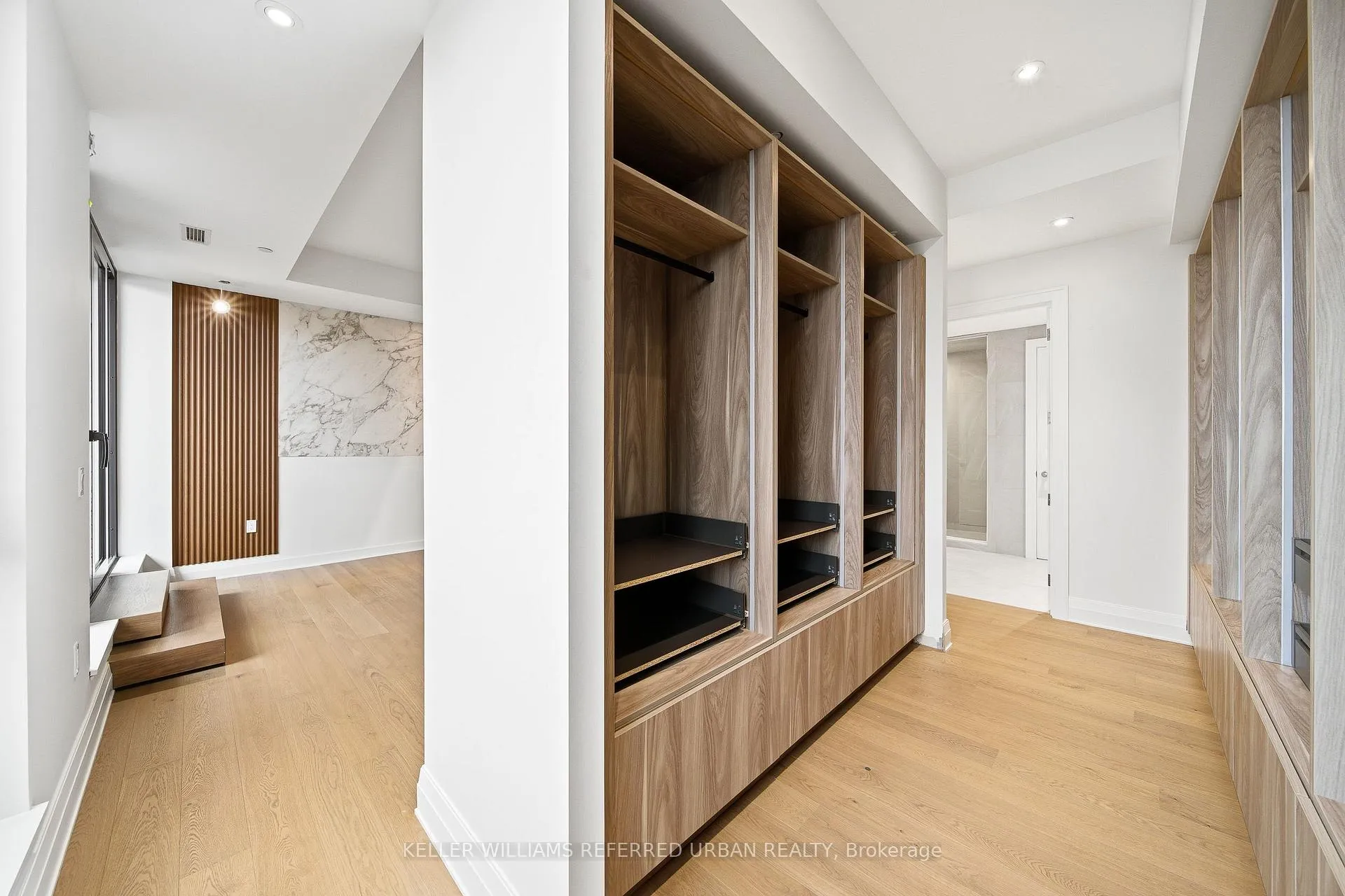 Photo 32 of Unit 607, 2 Forest Hill Road, Toronto, Casa Loma — HOMEH
