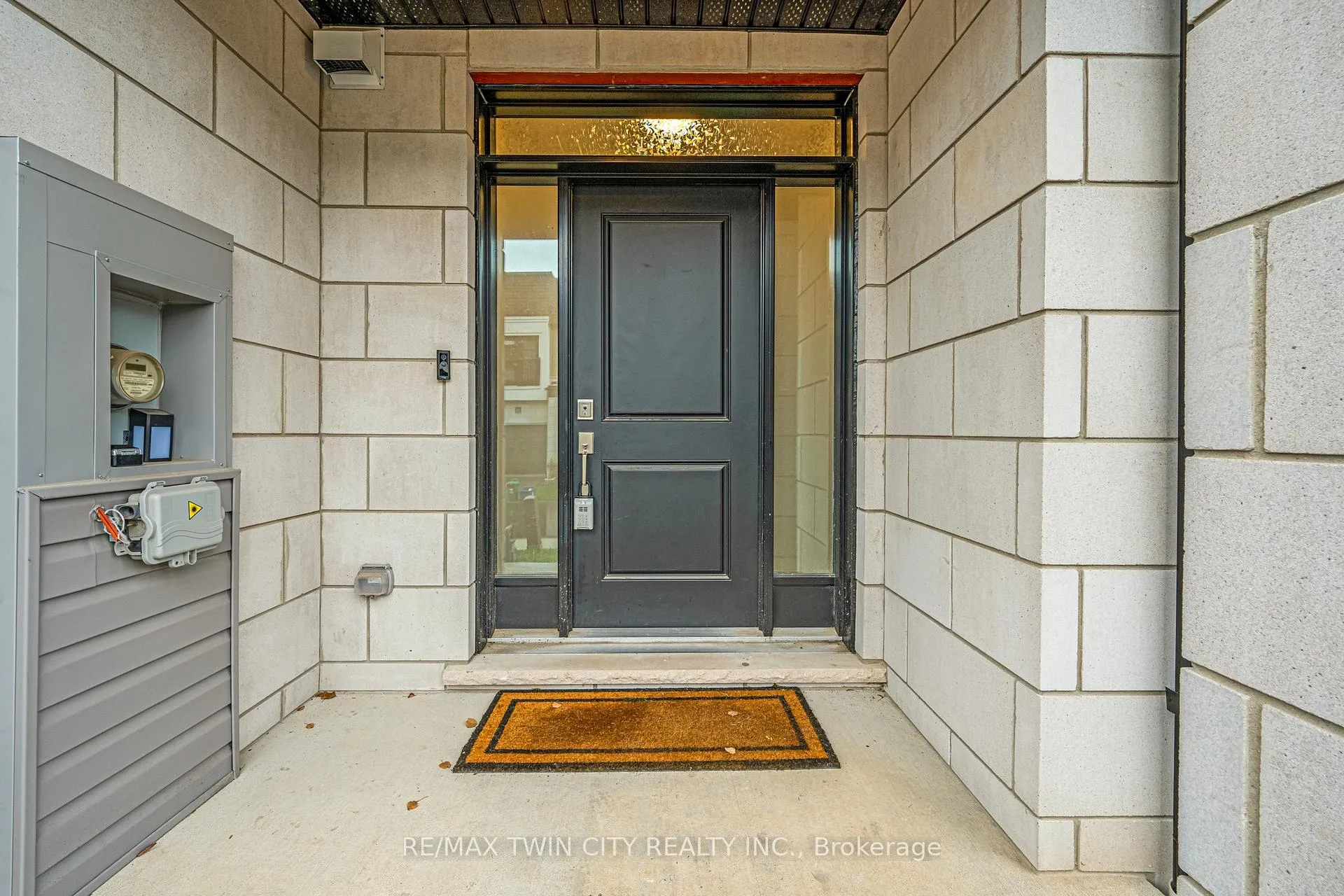 Photo 2 of Unit 24, 143 Elgin Street N, Cambridge — HOMEH