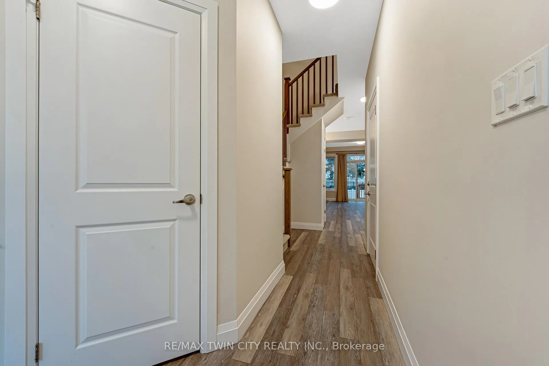 Photo 7 of Unit 24, 143 Elgin Street N, Cambridge — HOMEH