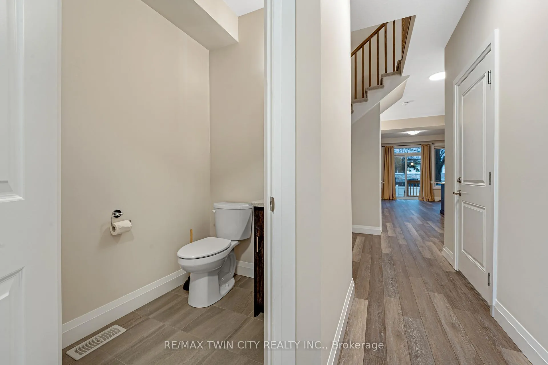 Photo 14 of Unit 24, 143 Elgin Street N, Cambridge — HOMEH