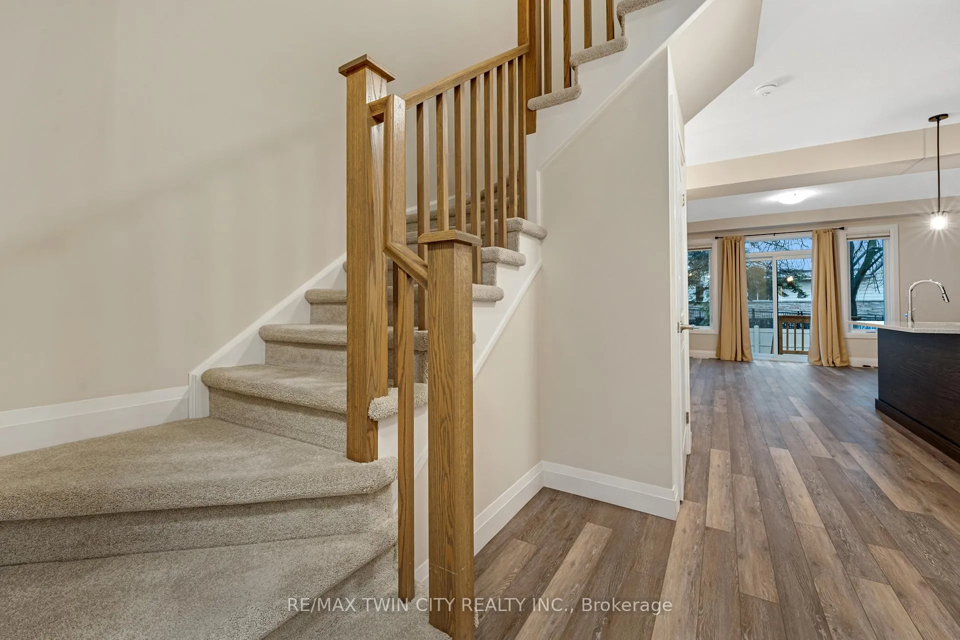 Photo 15 of Unit 24, 143 Elgin Street N, Cambridge — HOMEH