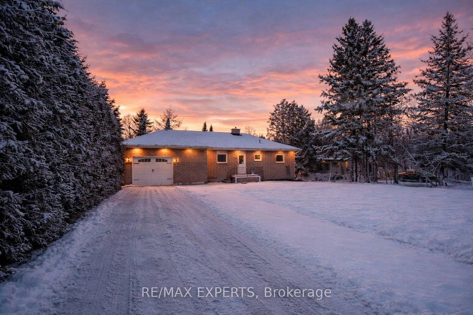 Photo 1 of 6 Otter Cove Road, Georgina, Pefferlaw — HOMEH