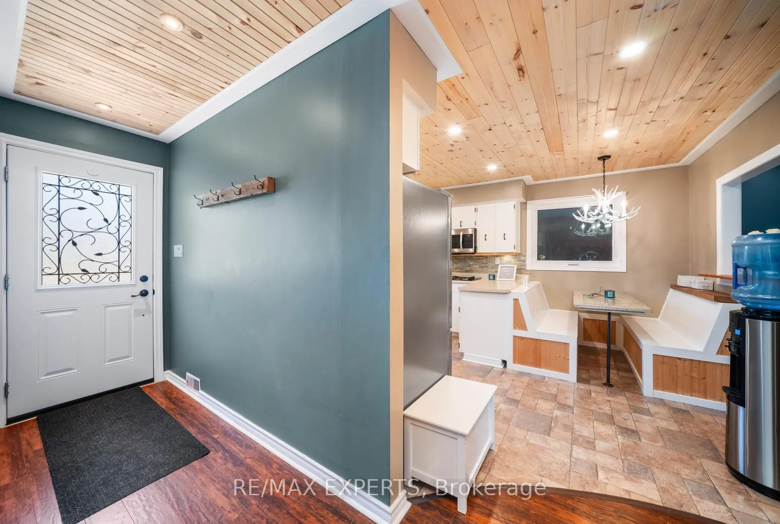 Photo 9 of 6 Otter Cove Road, Georgina, Pefferlaw — HOMEH