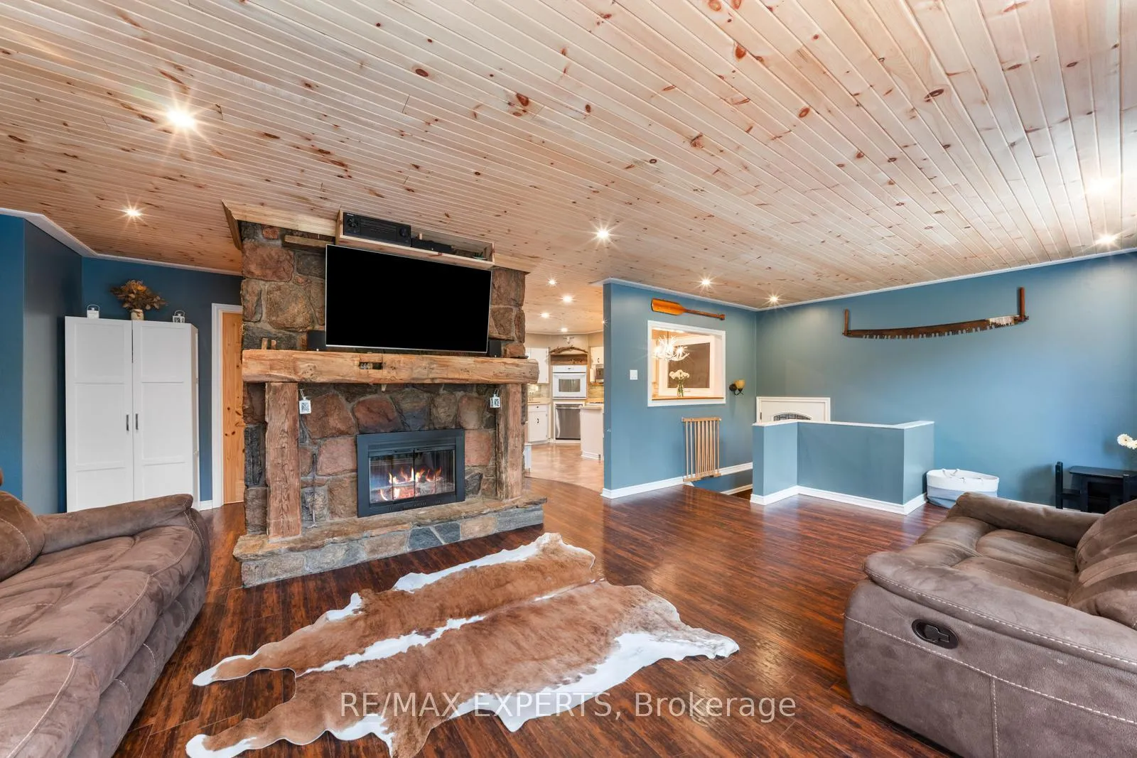 Photo 15 of 6 Otter Cove Road, Georgina, Pefferlaw — HOMEH