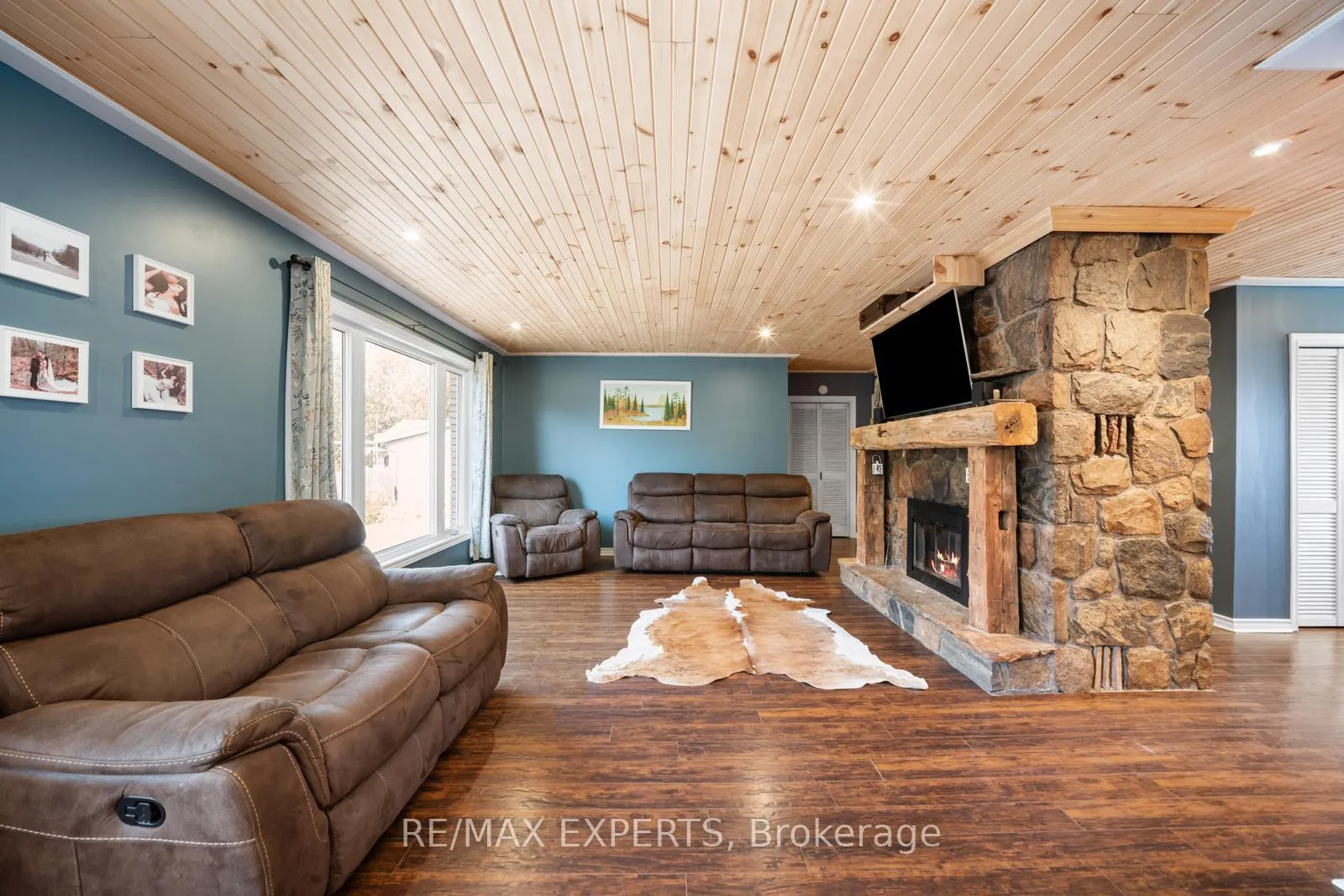 Photo 18 of 6 Otter Cove Road, Georgina, Pefferlaw — HOMEH