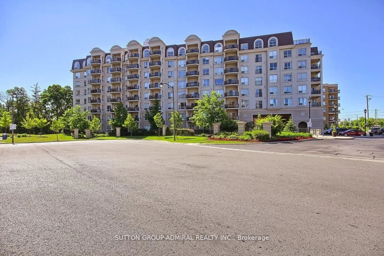 Front of Unit 206, 1 Maison Parc Court