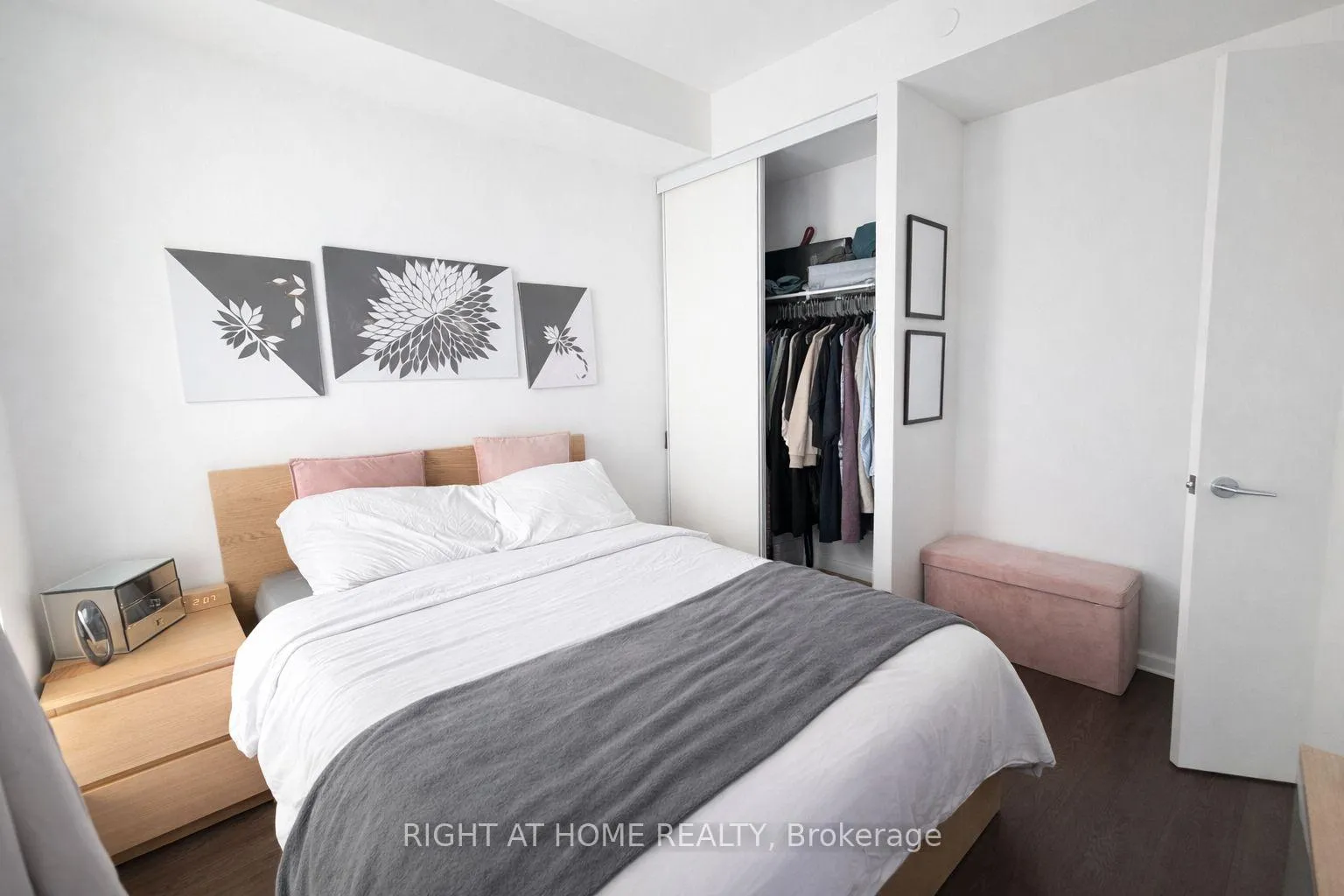Photo 8 of Unit 2201, 950 Portage Parkway, Vaughan, Vaughan Corporate Centre — HOMEH