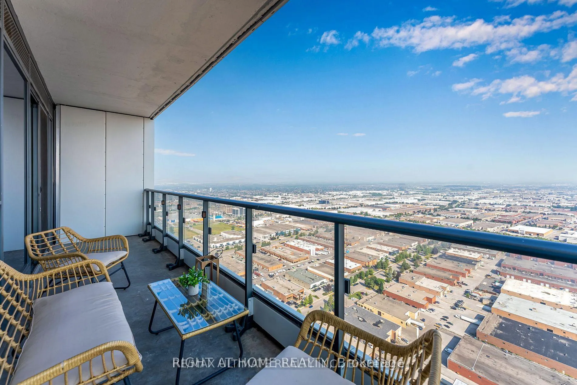 Photo 12 of Unit 2201, 950 Portage Parkway, Vaughan, Vaughan Corporate Centre — HOMEH