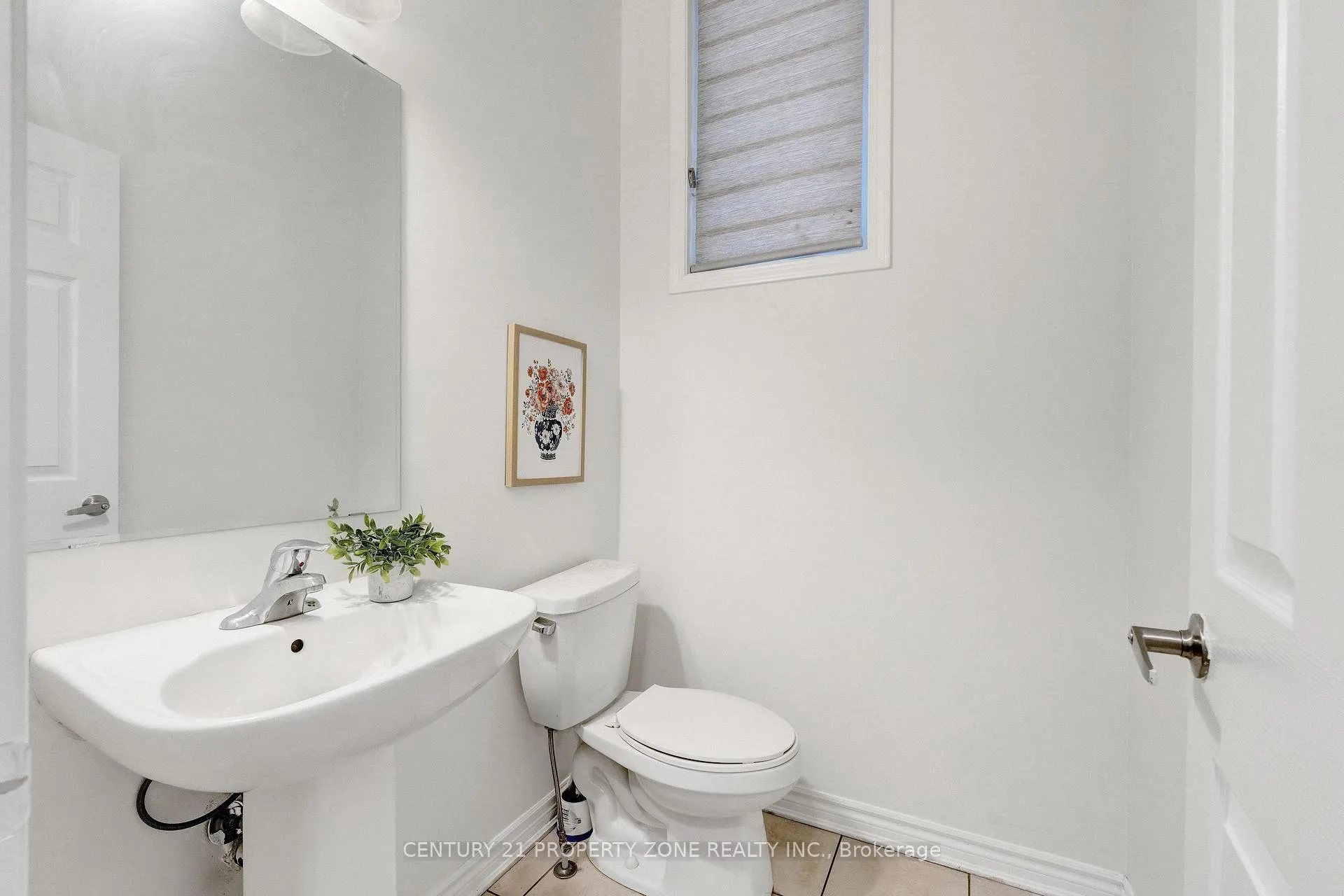 Photo 11 of 13 Boothill Drive N, Brampton, Northwest Brampton — HOMEH