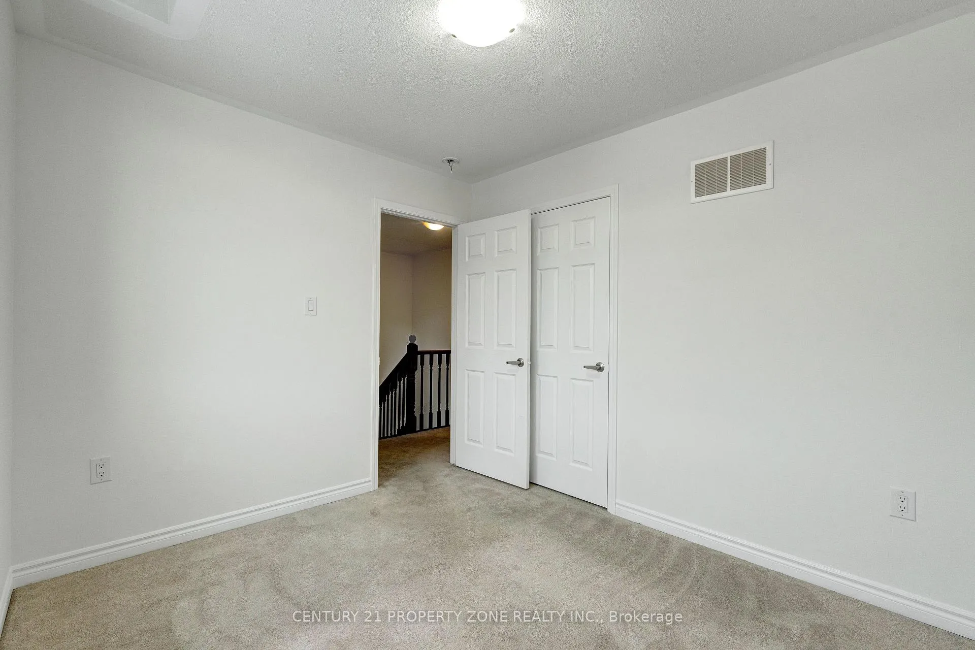 Photo 18 of 13 Boothill Drive N, Brampton, Northwest Brampton — HOMEH