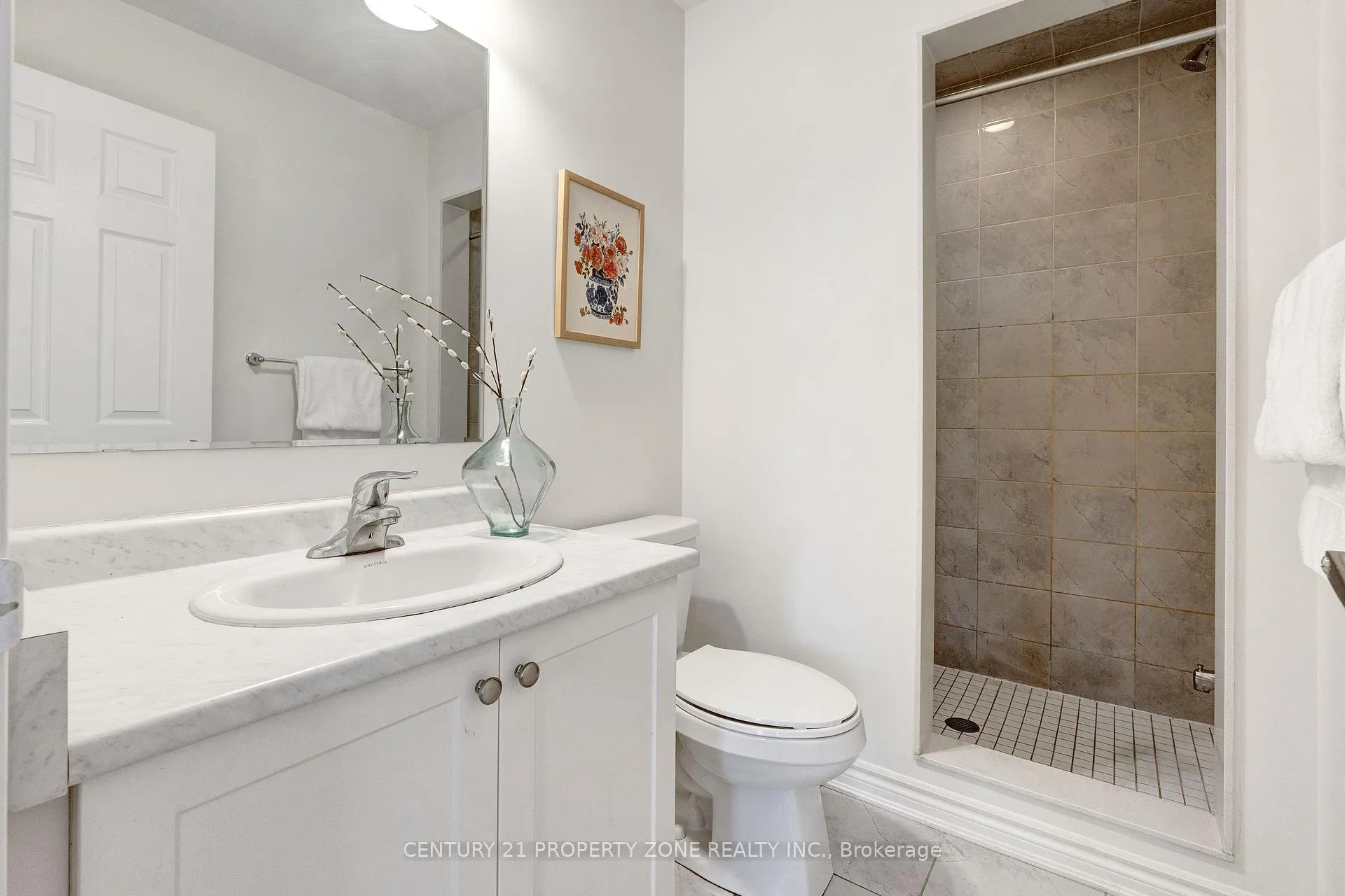 Photo 21 of 13 Boothill Drive N, Brampton, Northwest Brampton — HOMEH