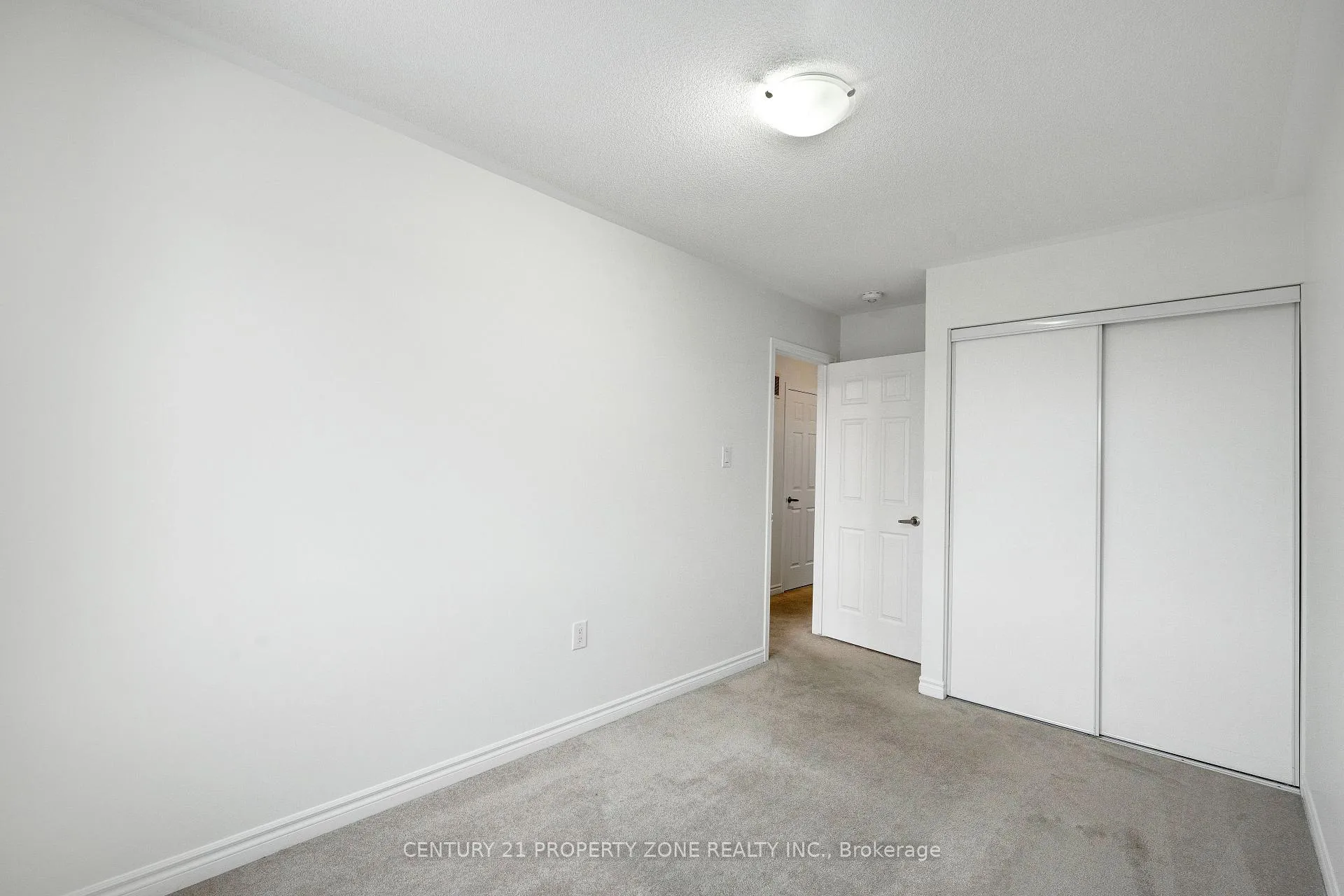 Photo 22 of 13 Boothill Drive N, Brampton, Northwest Brampton — HOMEH