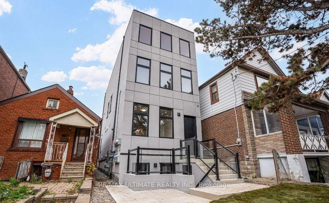 Photo 1 of Unit Unit 1, 154 Robina Avenue, Toronto, Oakwood Village — HOMEH