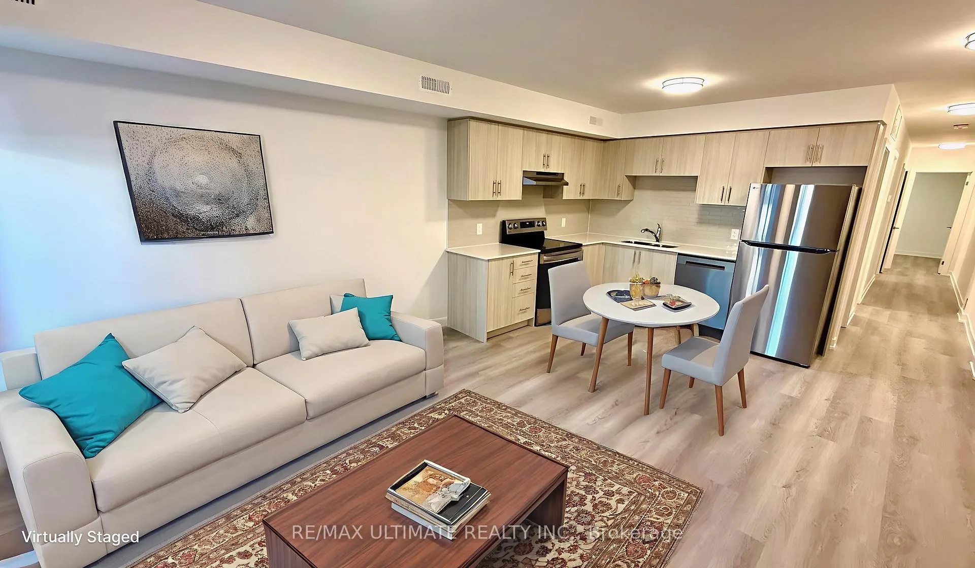 Photo 3 of Unit Unit 1, 154 Robina Avenue, Toronto, Oakwood Village — HOMEH