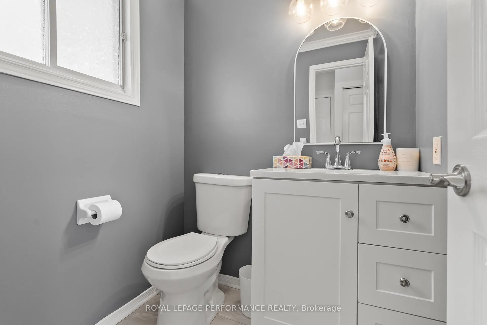 Photo 5 of 654 Valin Street, Ottawa, Fallingbrook/Gardenway South — HOMEH