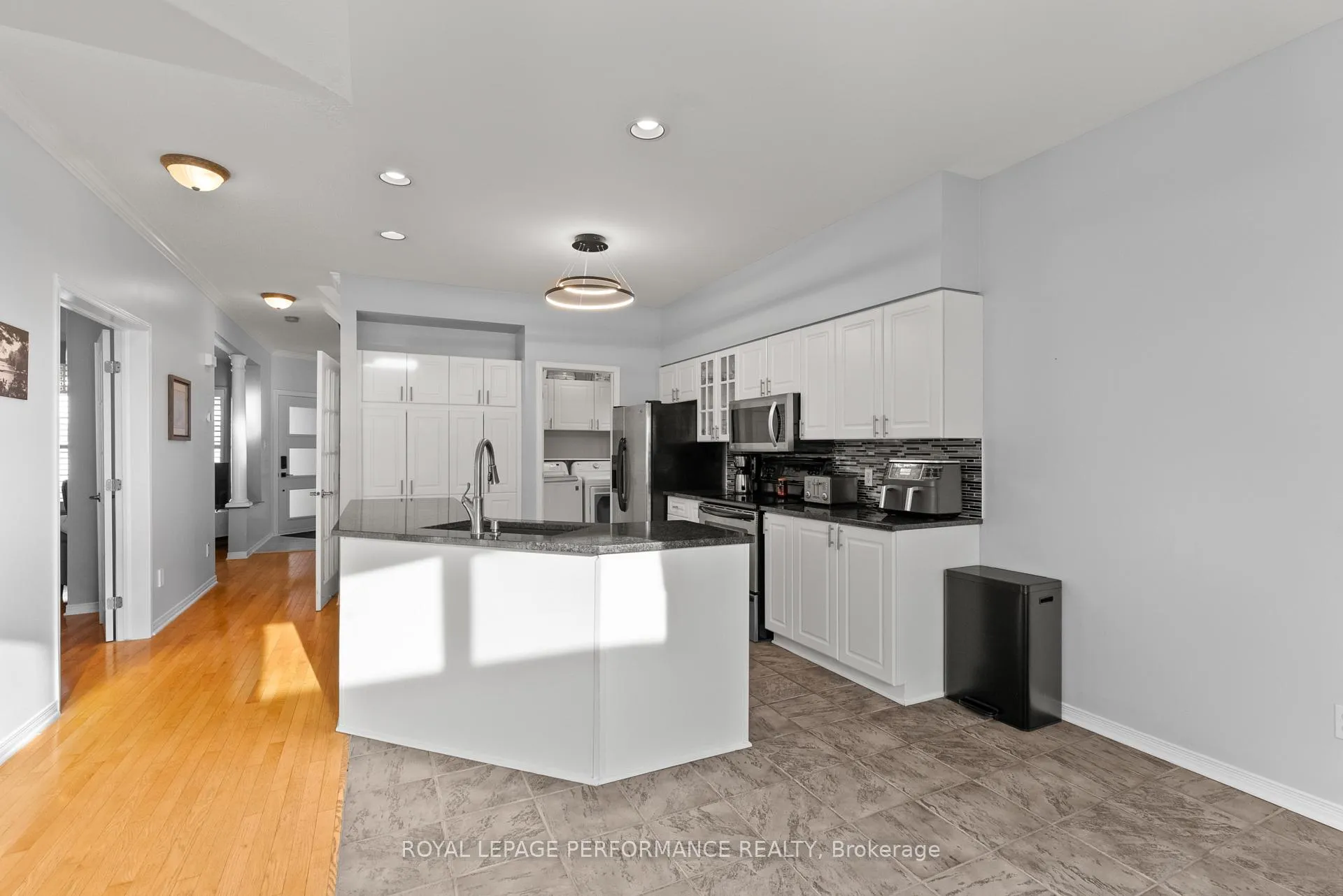 Photo 17 of 654 Valin Street, Ottawa, Fallingbrook/Gardenway South — HOMEH
