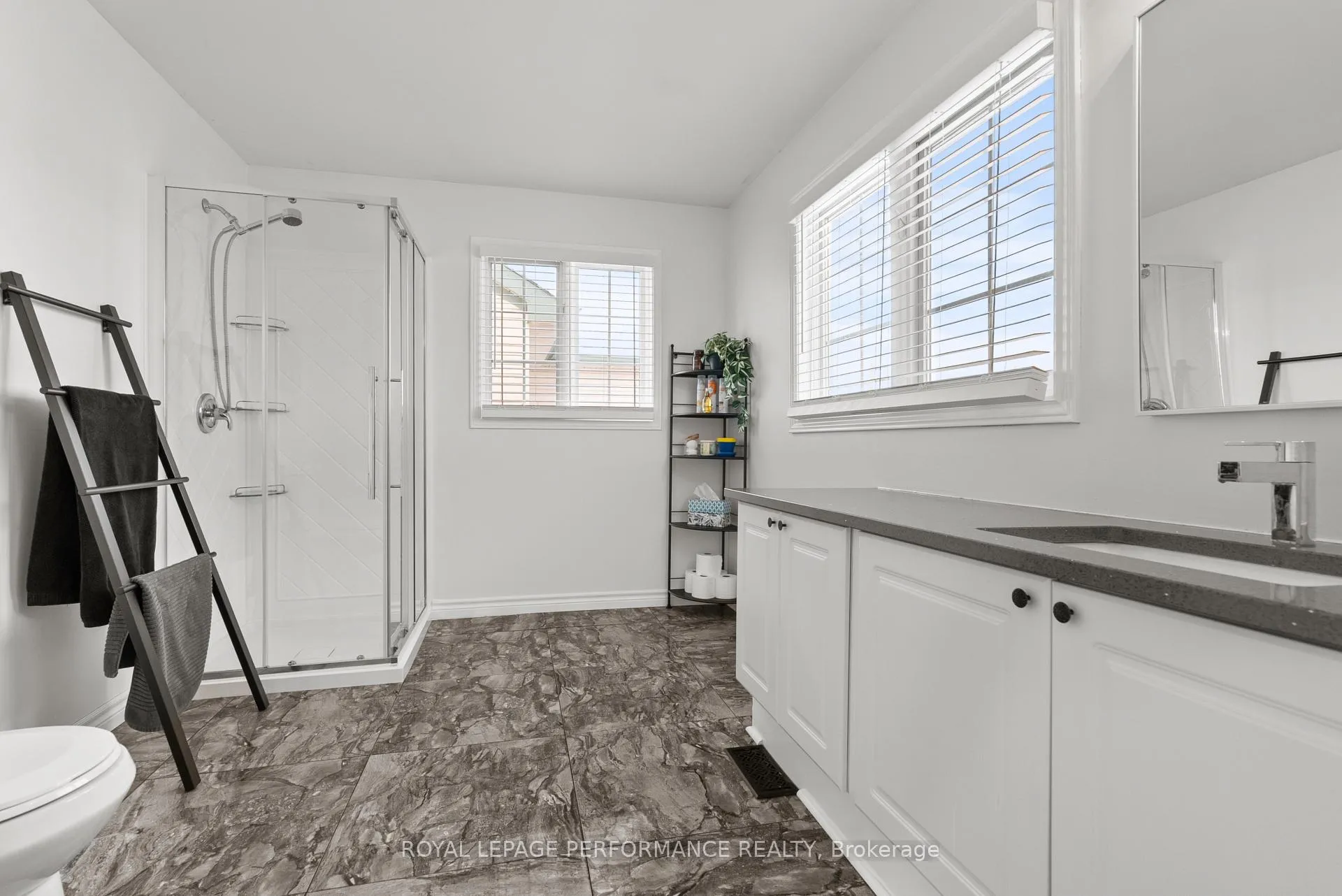 Photo 29 of 654 Valin Street, Ottawa, Fallingbrook/Gardenway South — HOMEH