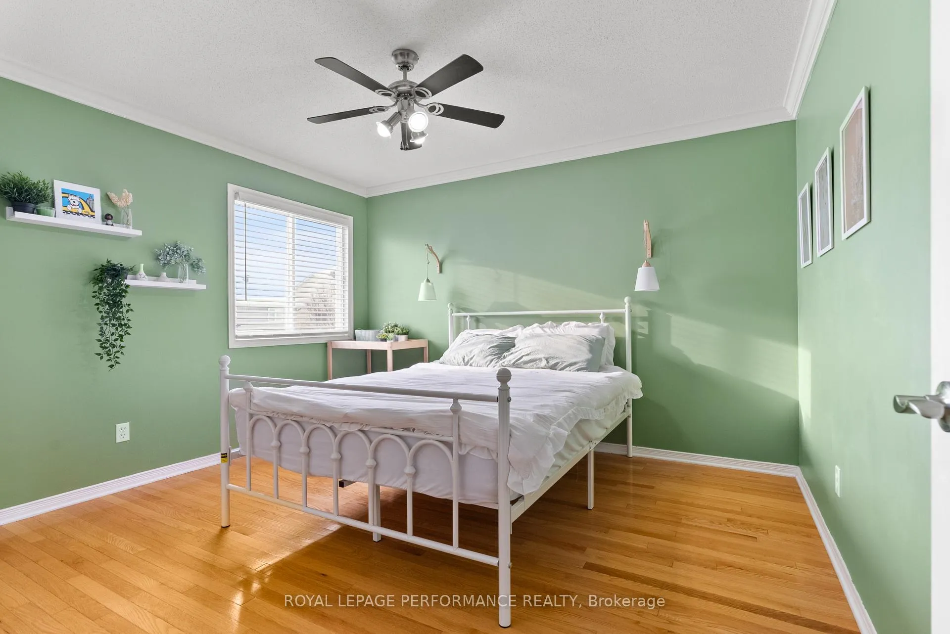 Photo 30 of 654 Valin Street, Ottawa, Fallingbrook/Gardenway South — HOMEH
