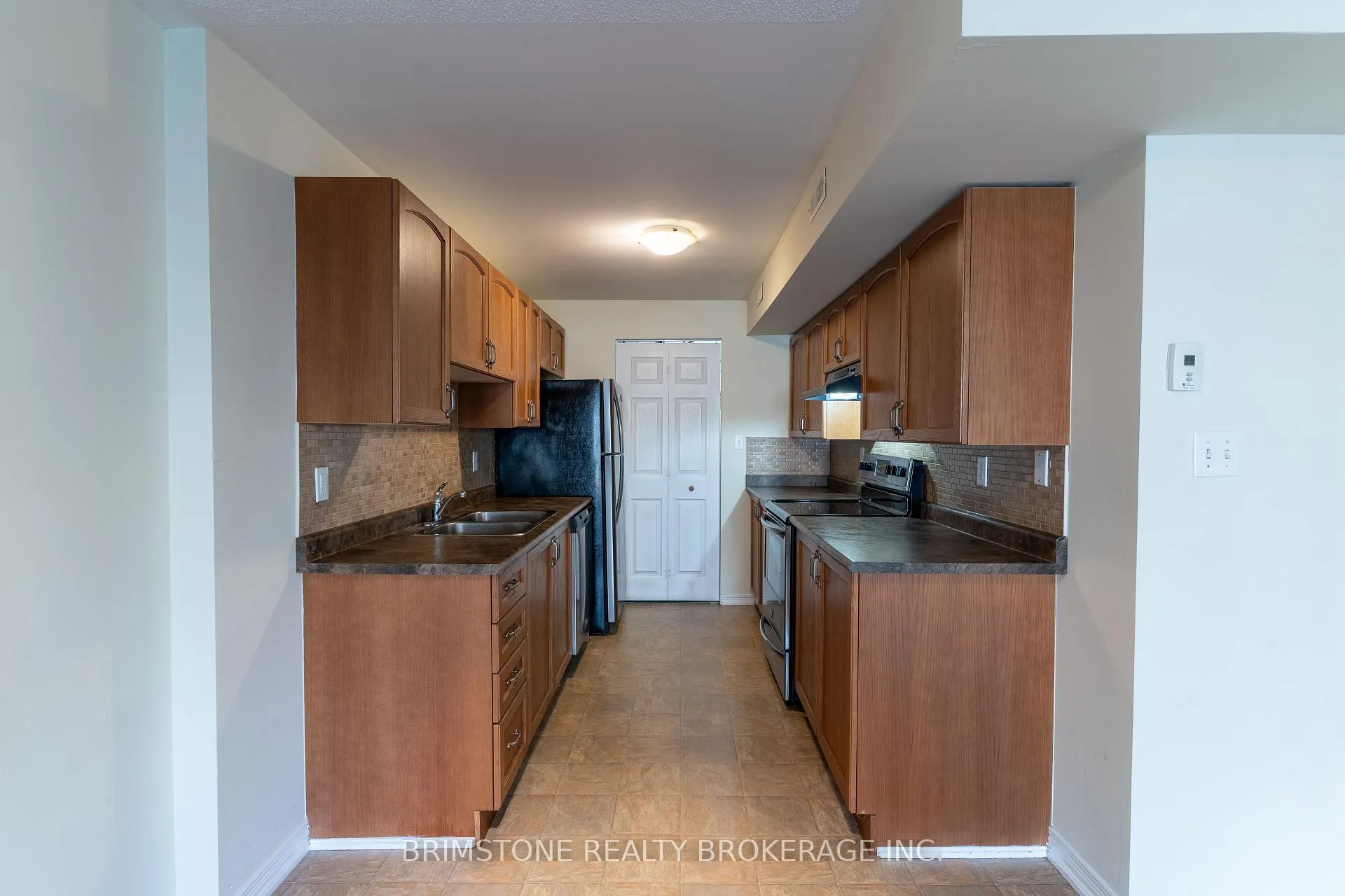 Photo 8 of Unit #33 / #34, 175 Stanley Street, Barrie, East Bayfield — HOMEH