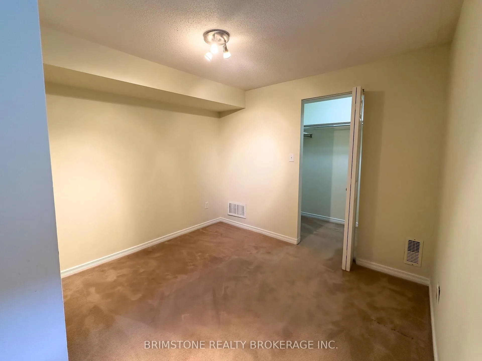 Photo 12 of Unit #33 / #34, 175 Stanley Street, Barrie, East Bayfield — HOMEH