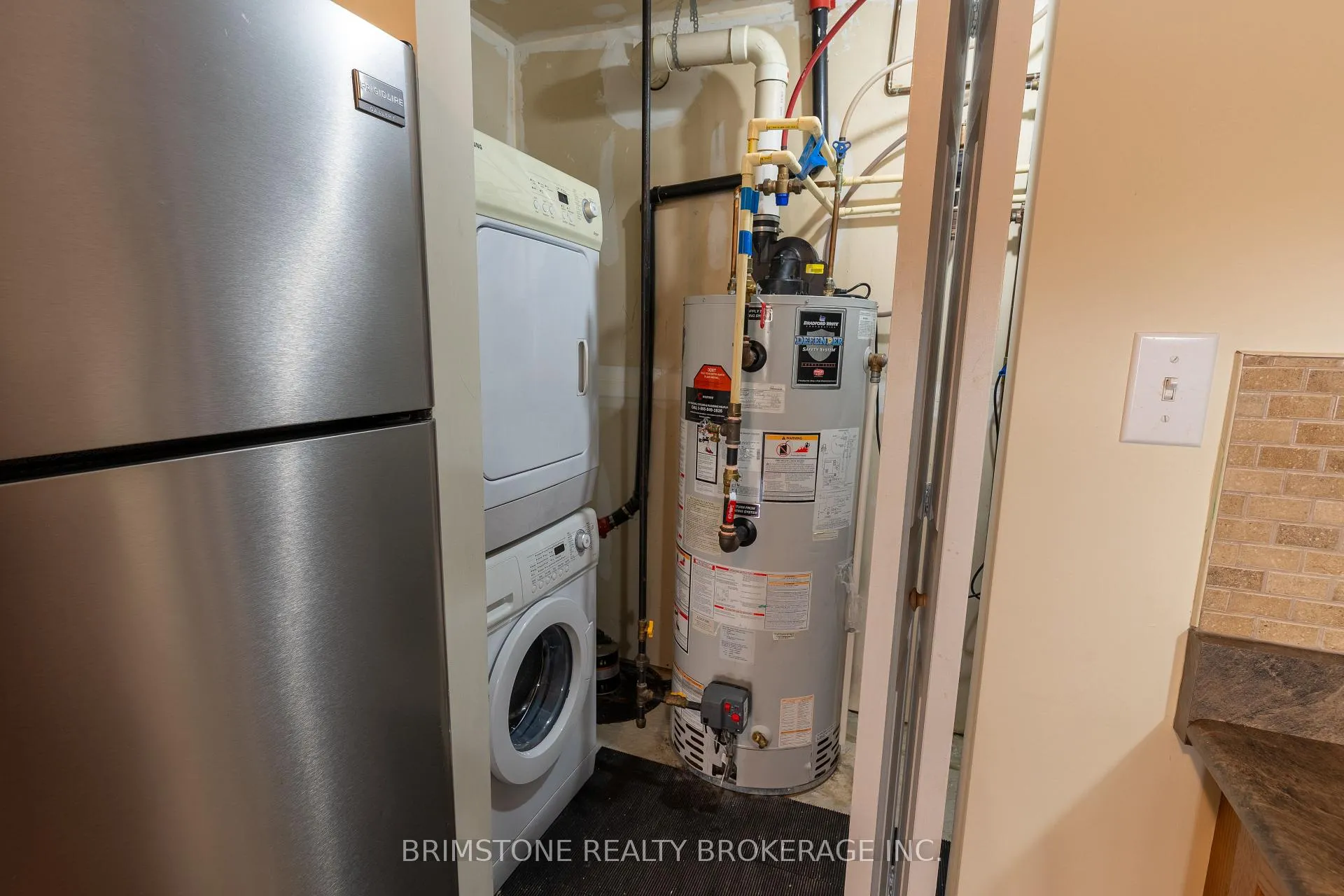 Photo 14 of Unit #33 / #34, 175 Stanley Street, Barrie, East Bayfield — HOMEH