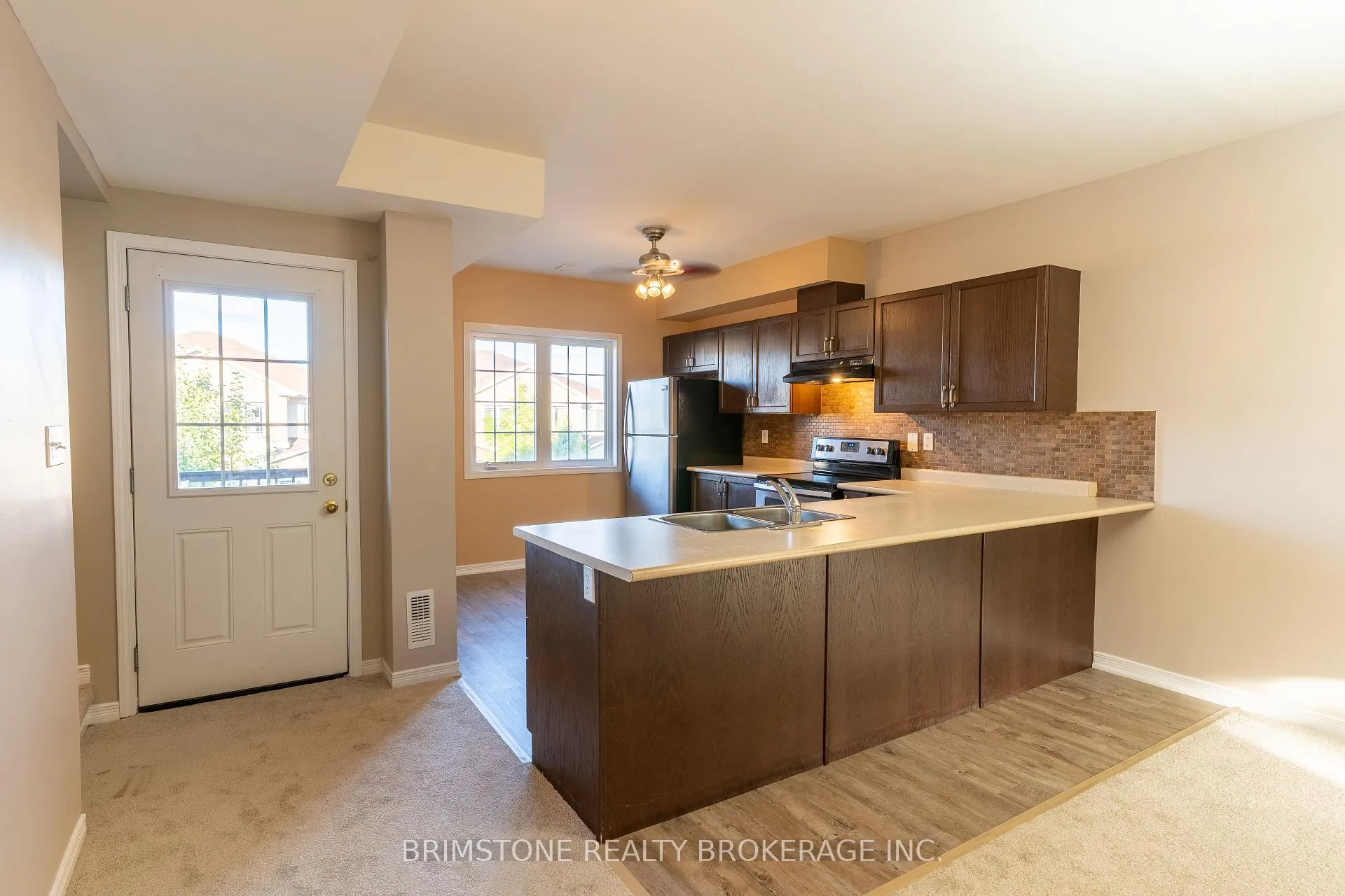 Photo 21 of Unit #33 / #34, 175 Stanley Street, Barrie, East Bayfield — HOMEH