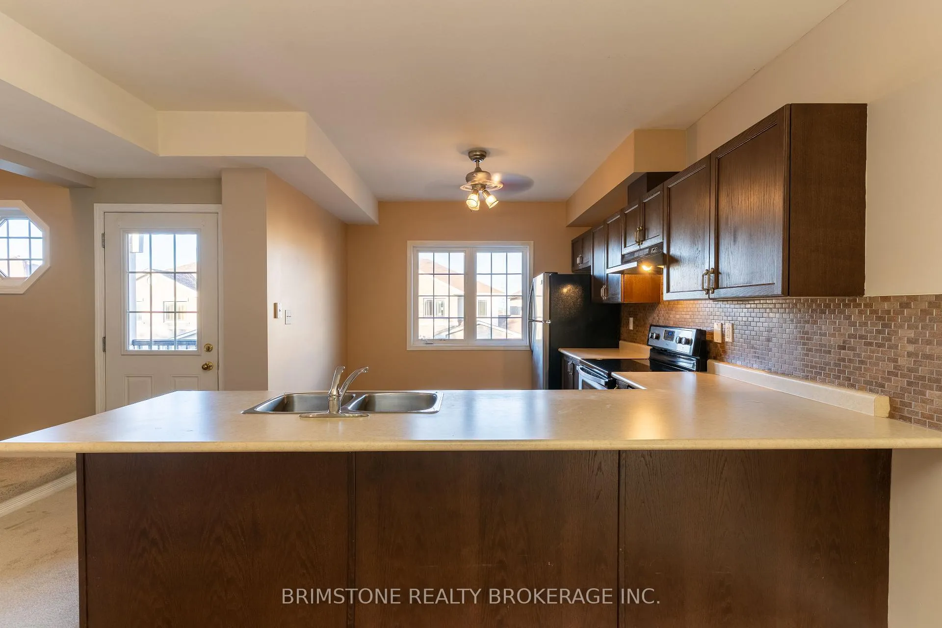 Photo 24 of Unit #33 / #34, 175 Stanley Street, Barrie, East Bayfield — HOMEH