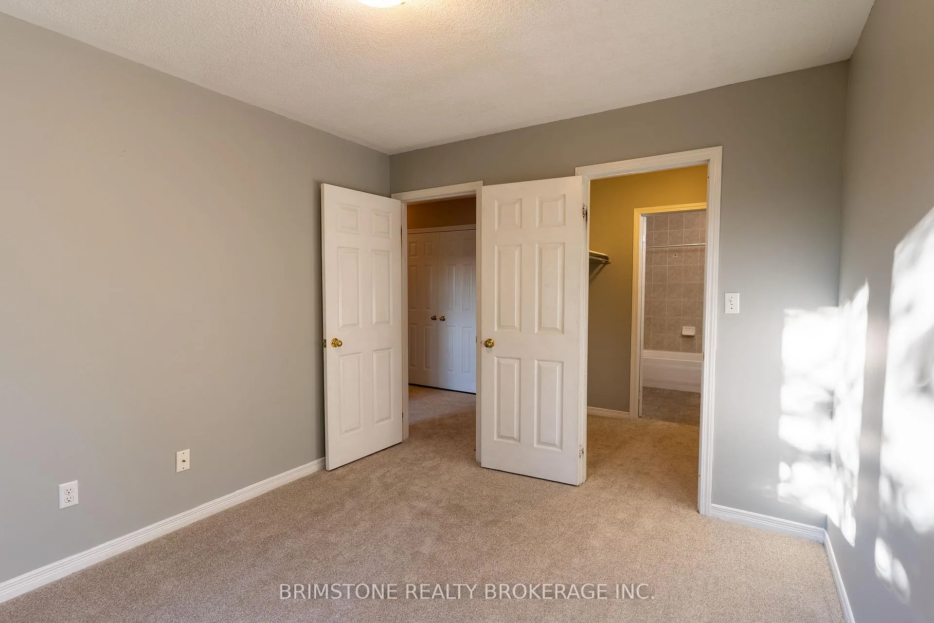Photo 29 of Unit #33 / #34, 175 Stanley Street, Barrie, East Bayfield — HOMEH