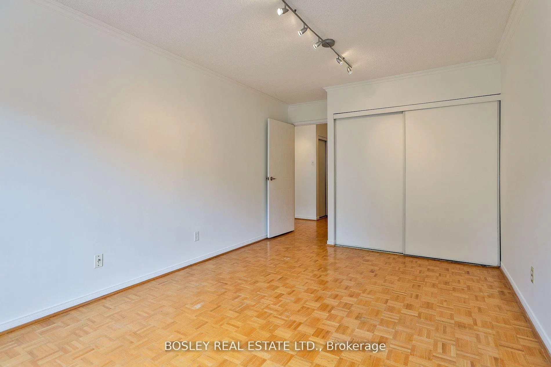 Photo 14 of Unit 306, 928 Millwood Road, Toronto, Leaside — HOMEH