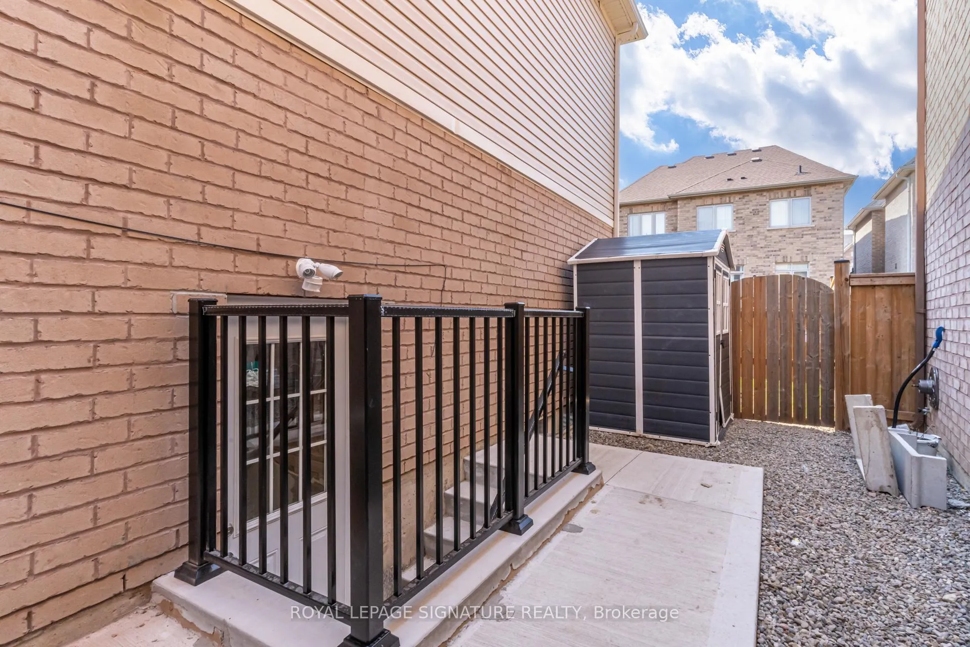 Photo 3 of Unit Bsmt, 104 Stedford Crescent E, Brampton, Northwest Brampton — HOMEH