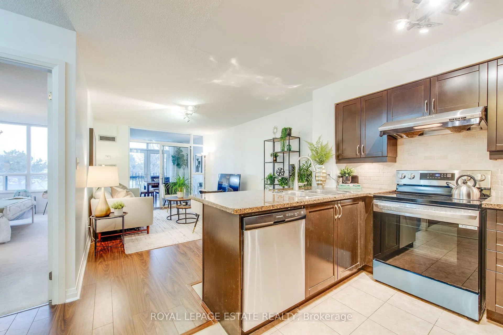Photo 2 of Unit 213, 7363 Kennedy Road, Markham, Milliken Mills East — HOMEH