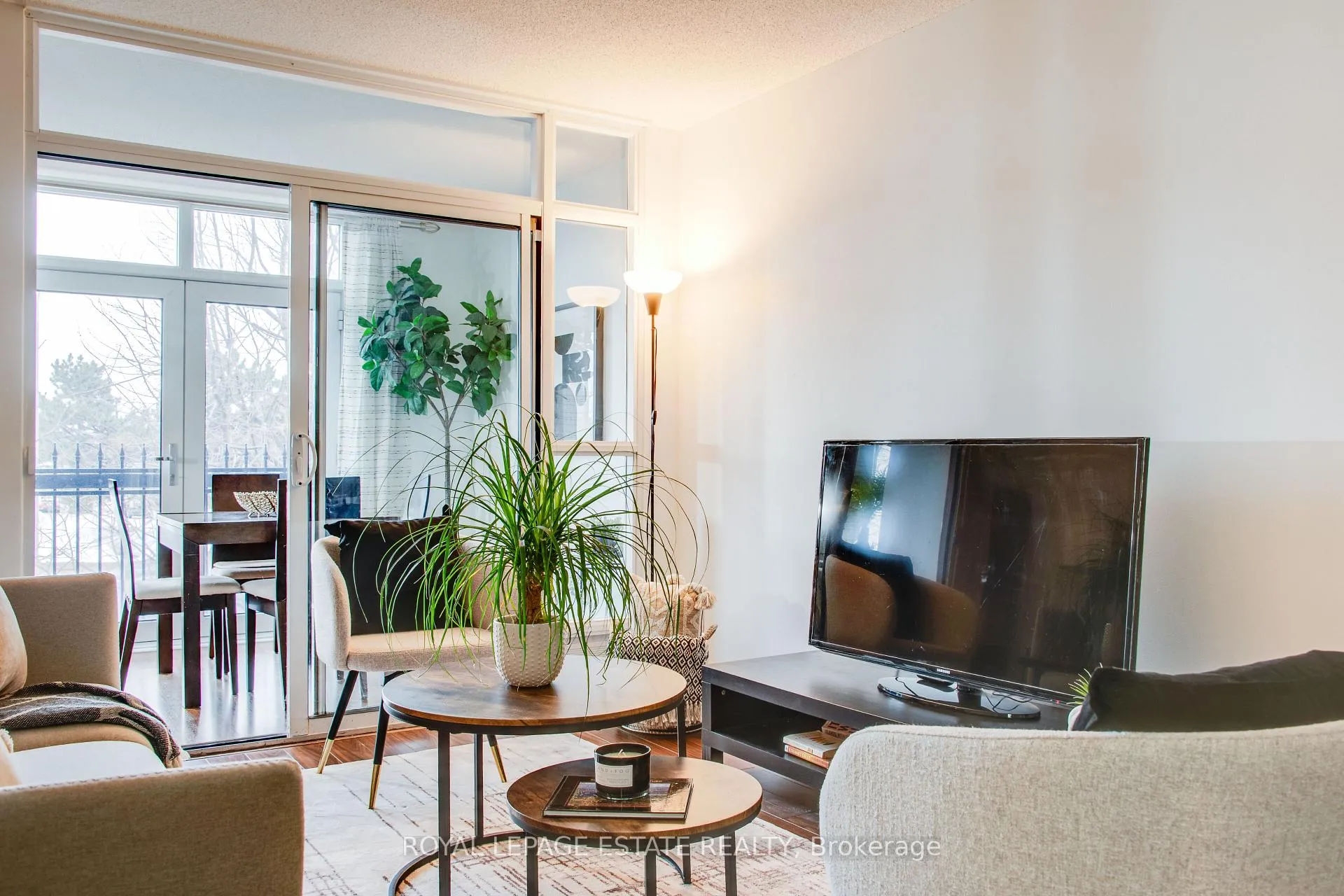 Photo 3 of Unit 213, 7363 Kennedy Road, Markham, Milliken Mills East — HOMEH
