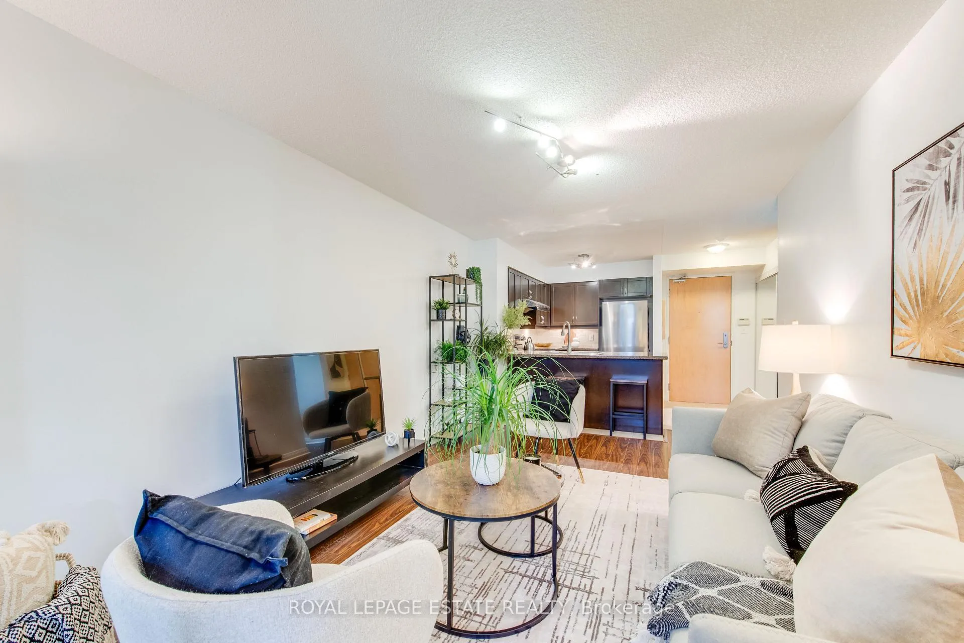 Photo 4 of Unit 213, 7363 Kennedy Road, Markham, Milliken Mills East — HOMEH