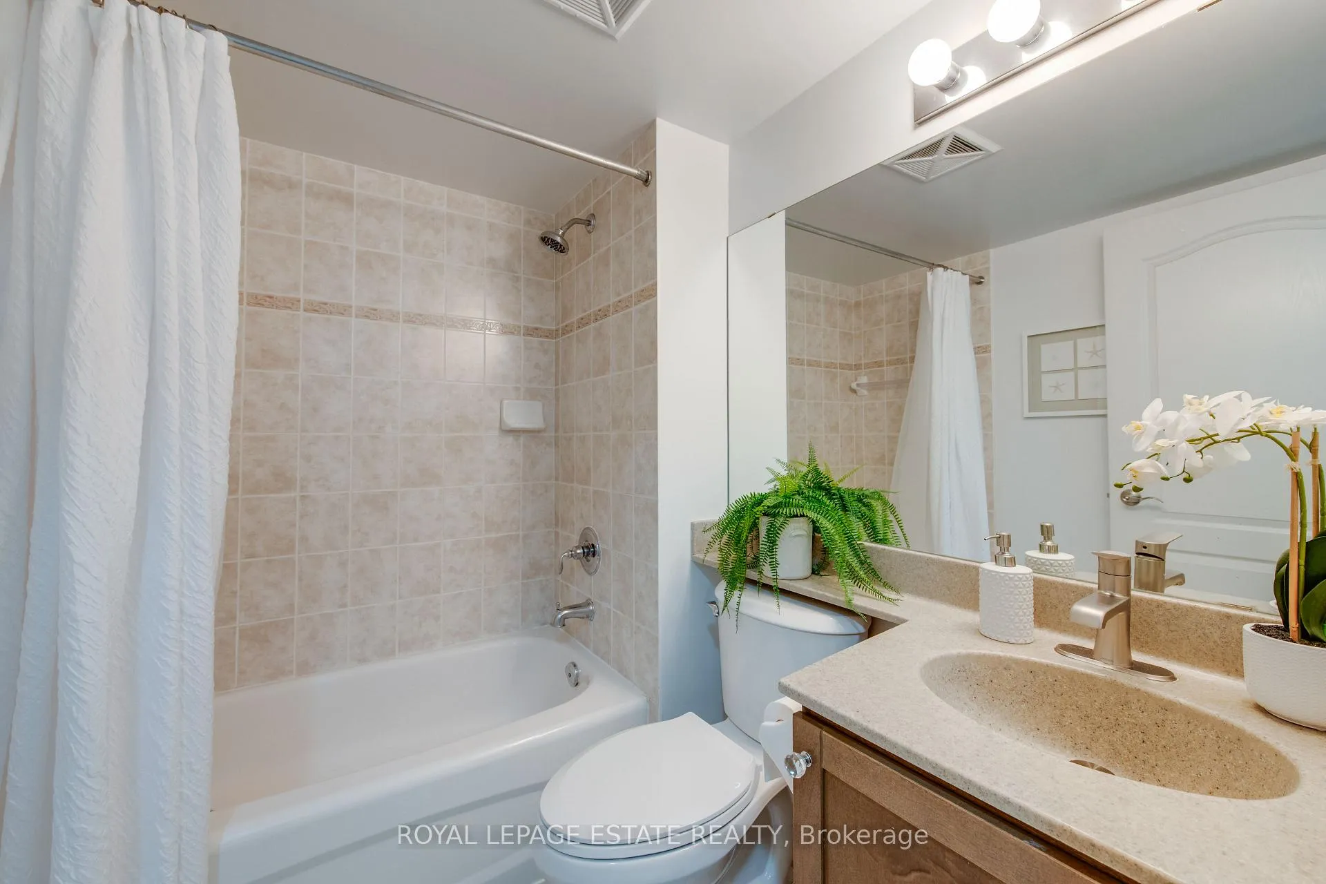 Photo 10 of Unit 213, 7363 Kennedy Road, Markham, Milliken Mills East — HOMEH