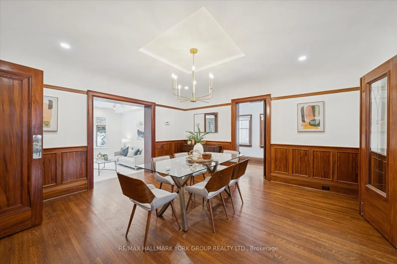 Photo 10 of 77 Joicey Boulevard, Toronto, Bedford Park-Nortown — HOMEH