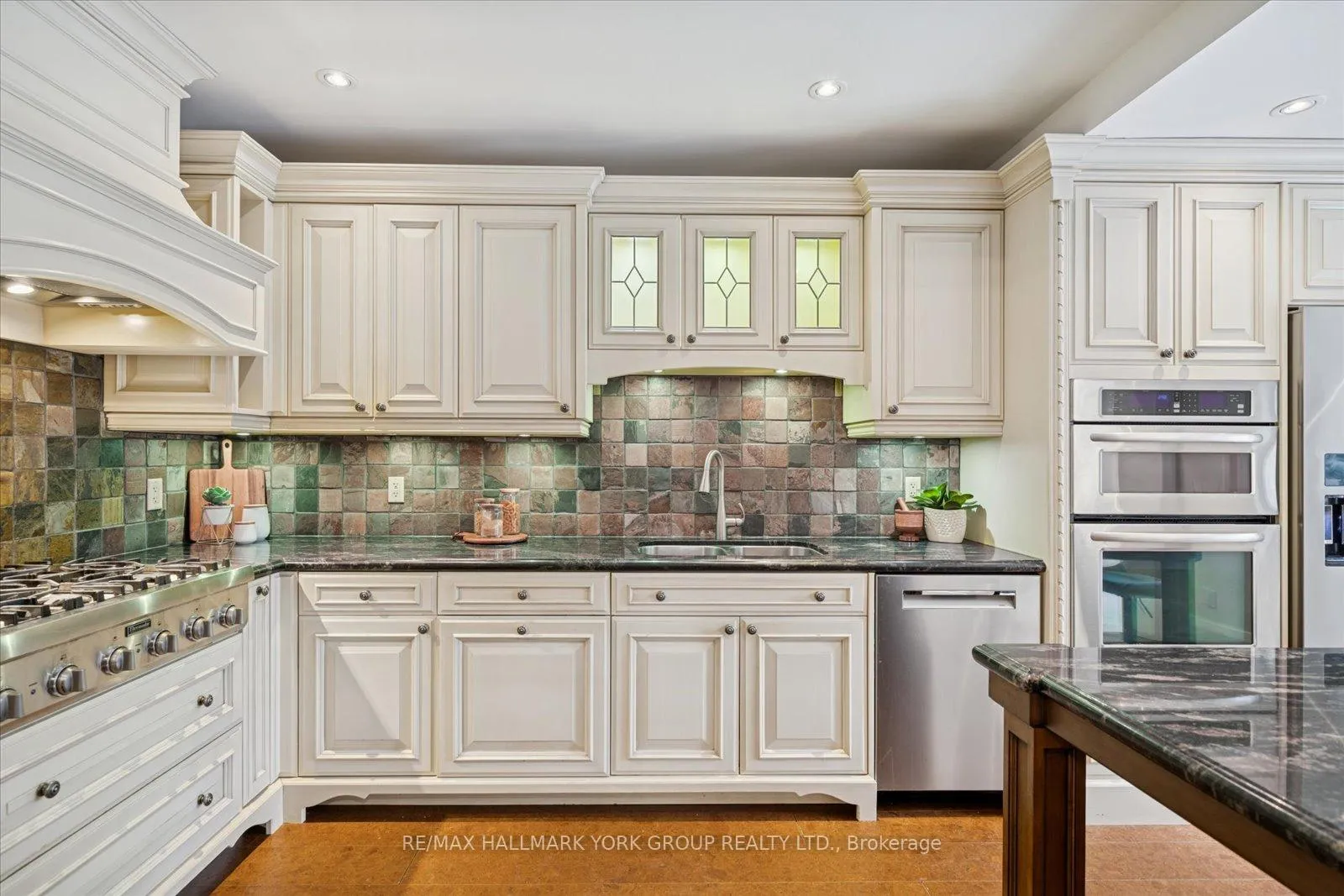 Photo 14 of 77 Joicey Boulevard, Toronto, Bedford Park-Nortown — HOMEH