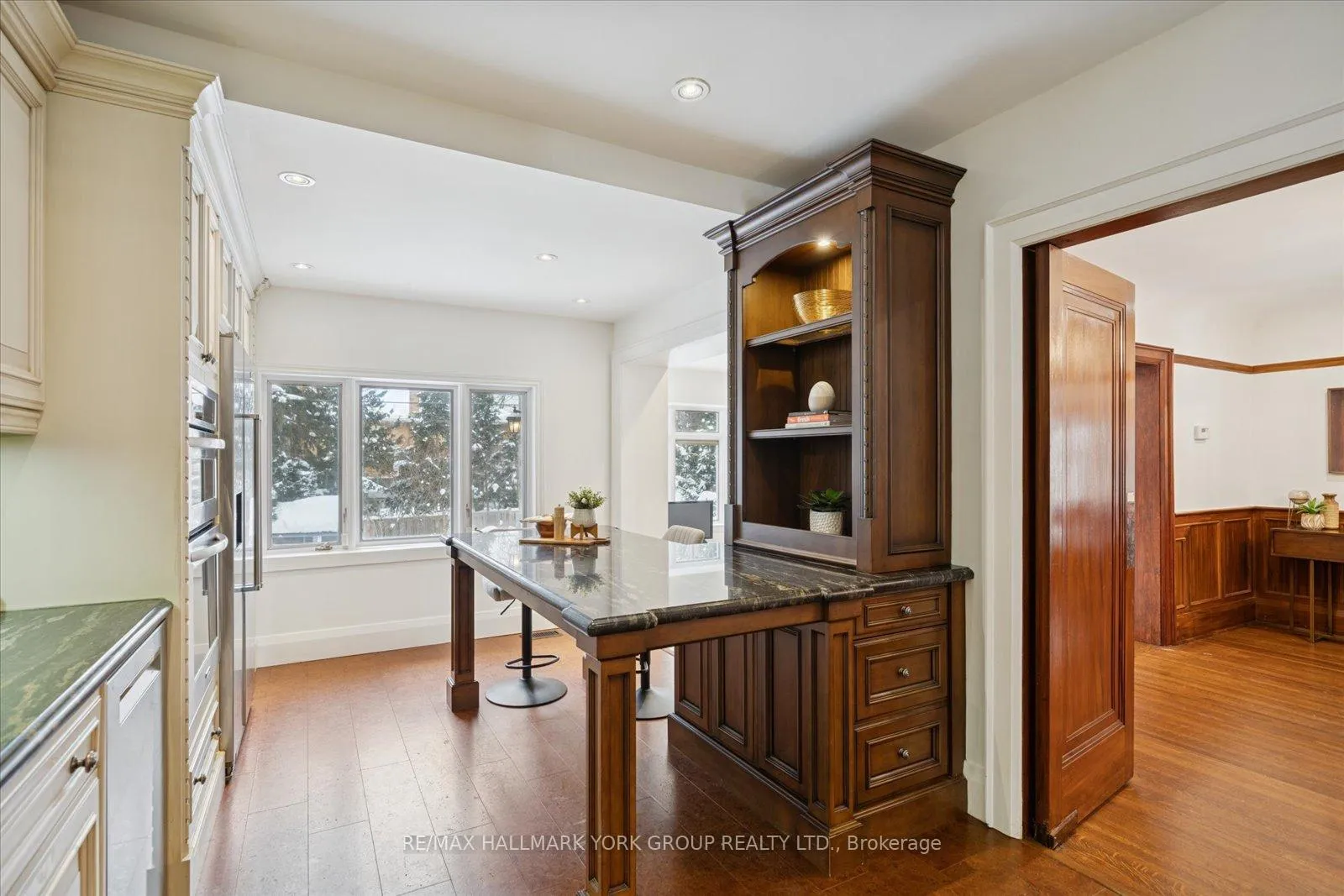 Photo 16 of 77 Joicey Boulevard, Toronto, Bedford Park-Nortown — HOMEH