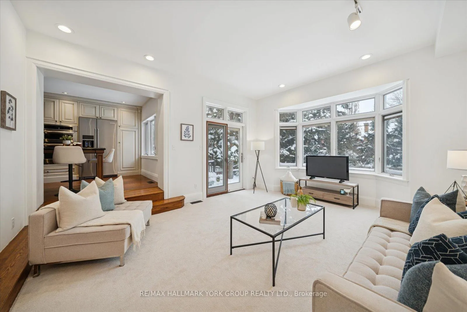 Photo 18 of 77 Joicey Boulevard, Toronto, Bedford Park-Nortown — HOMEH