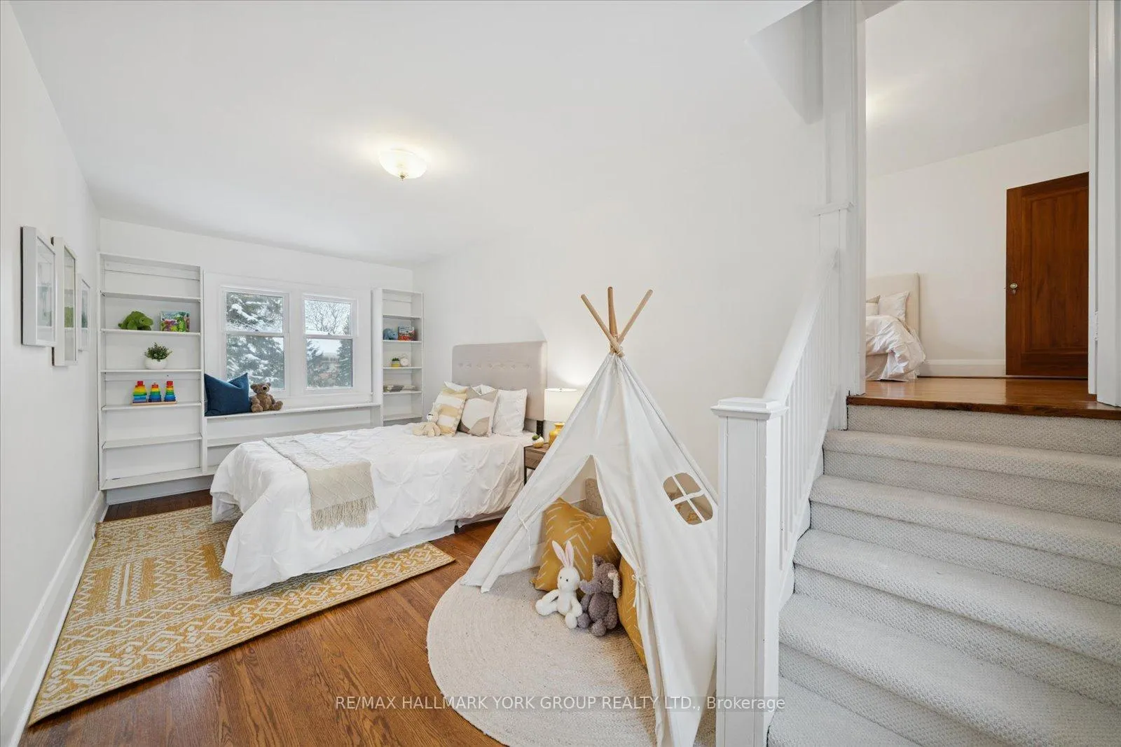 Photo 30 of 77 Joicey Boulevard, Toronto, Bedford Park-Nortown — HOMEH